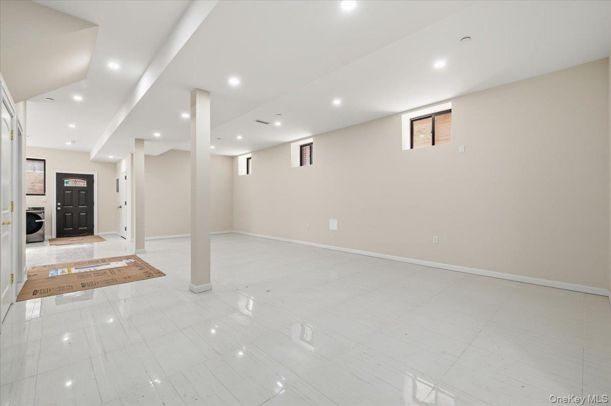 154-24 27th Avenue, Flushing, NY 11354