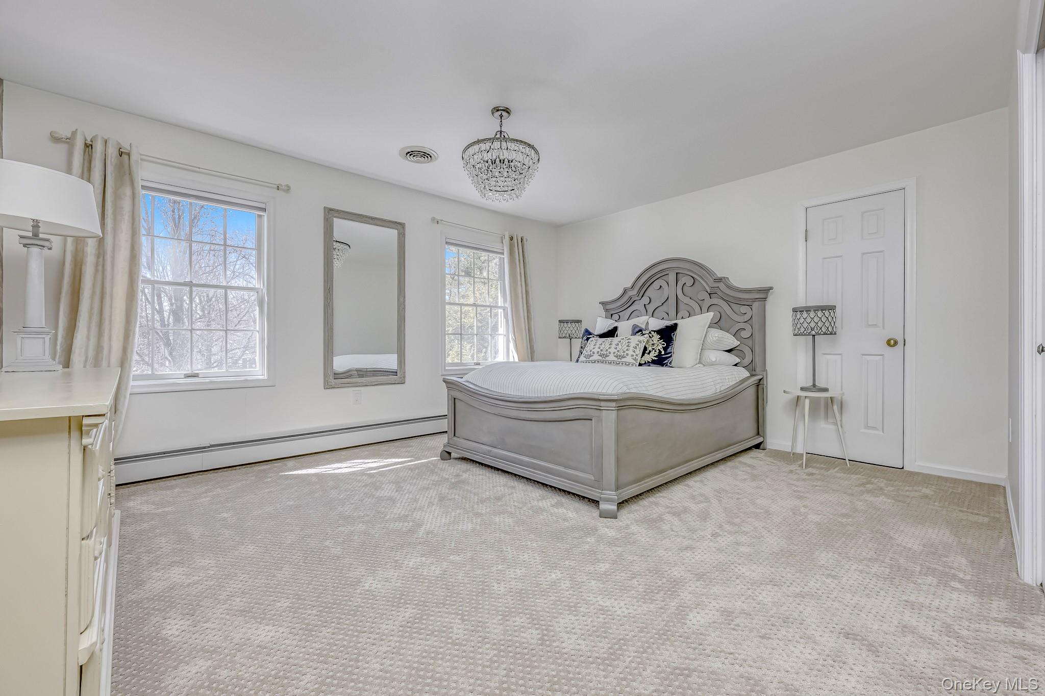 4 Kings Gate Road, Suffern, NY 10901