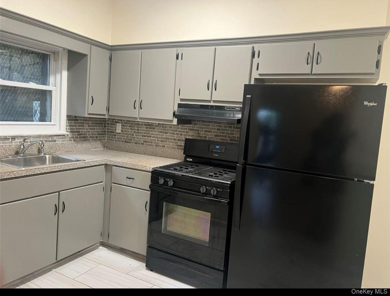 360 N Broadway, Yonkers, NY 10701