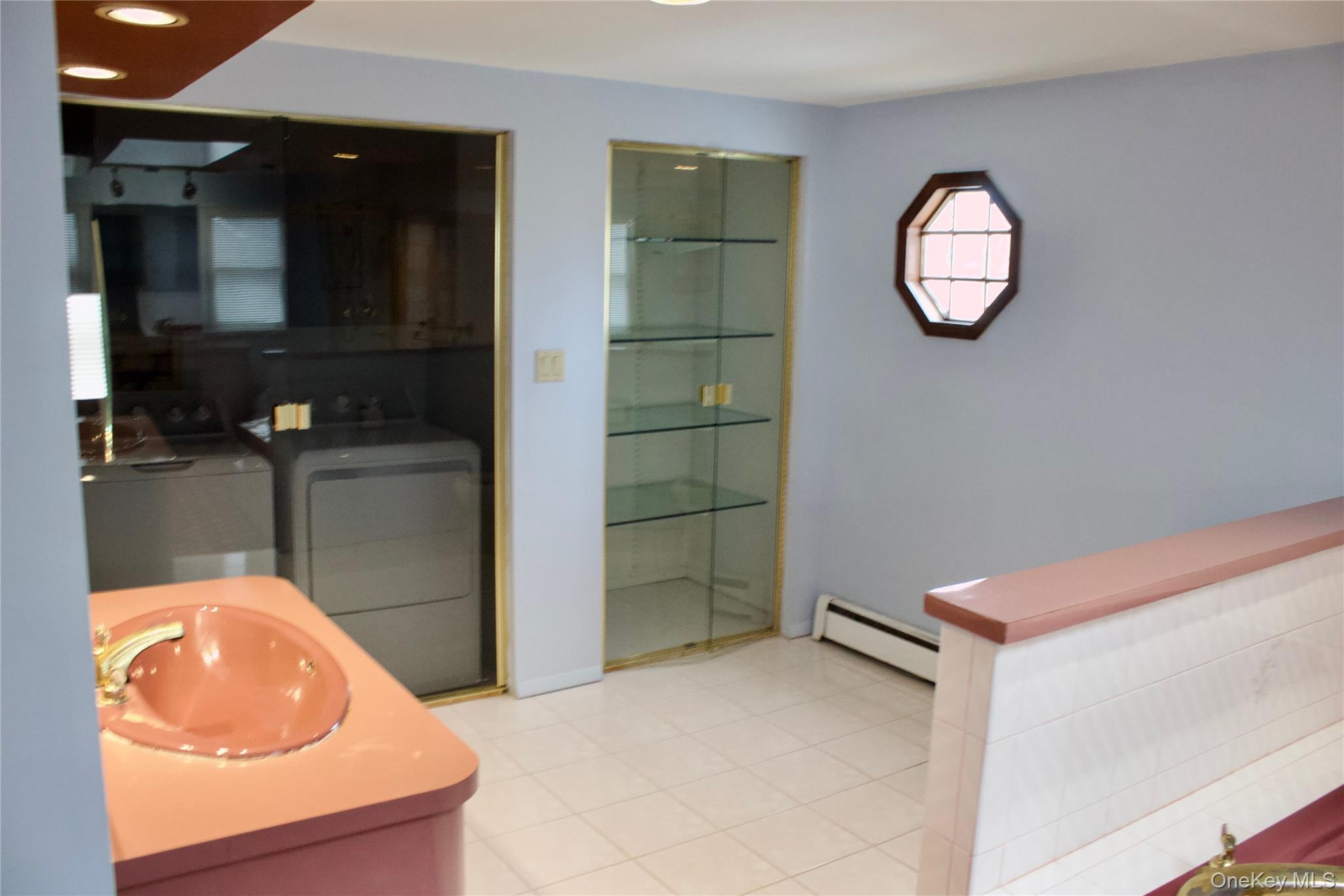 927 Jackson Avenue, Lindenhurst, NY 11757