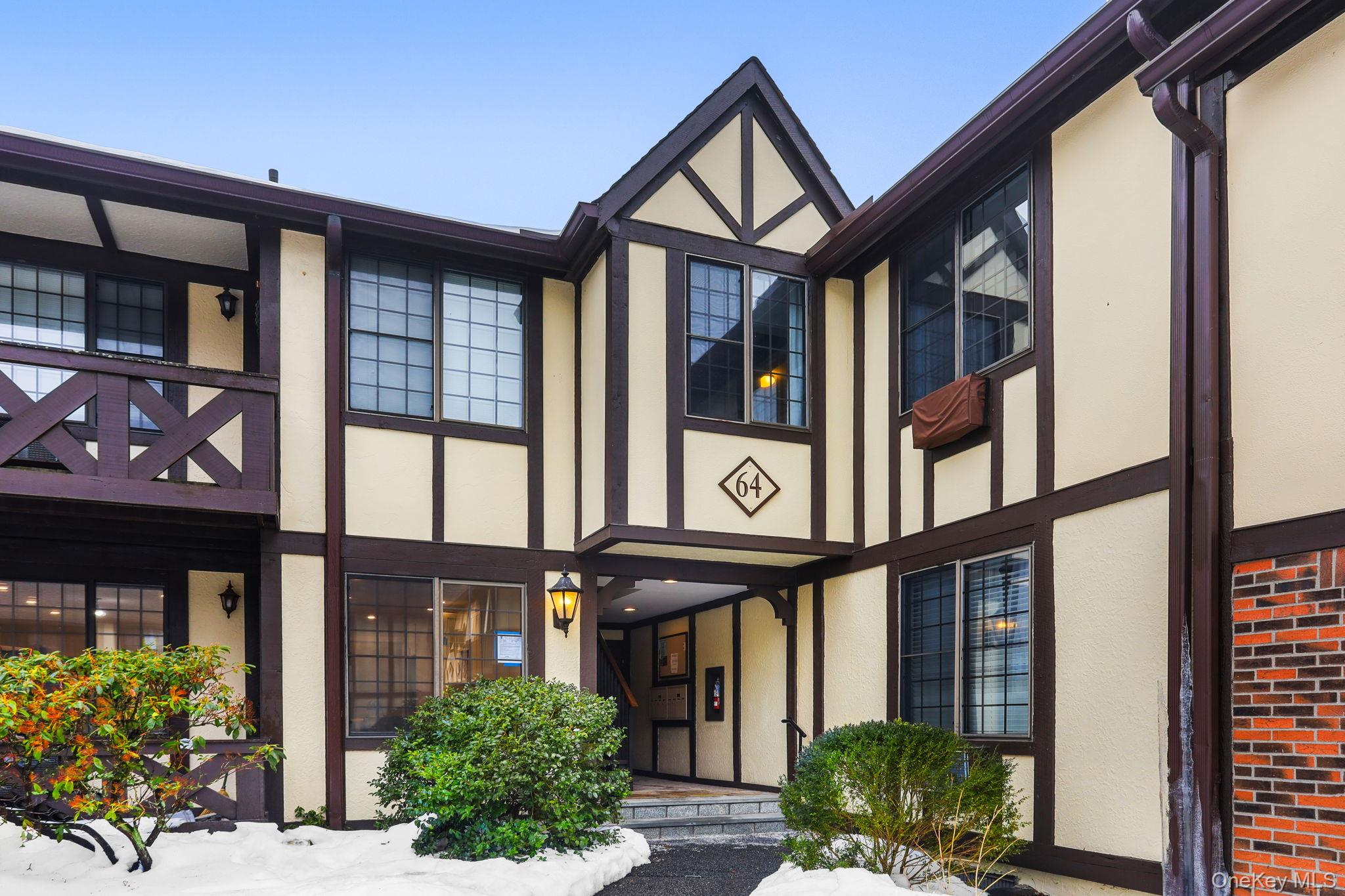 64 Foxwood Drive # 8, Pleasantville, NY 10570