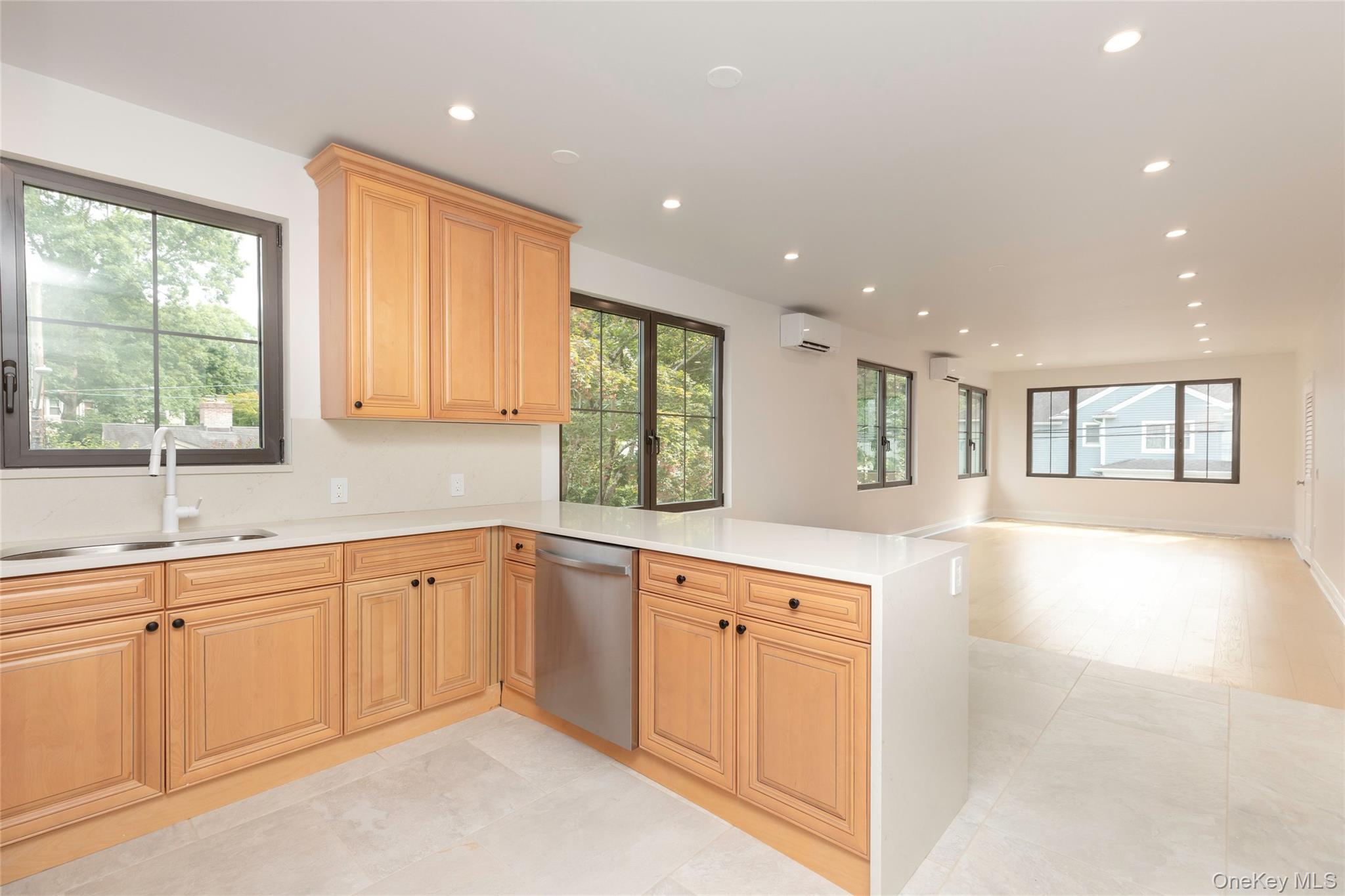 31 Maple Street # 2, Scarsdale, NY 10583