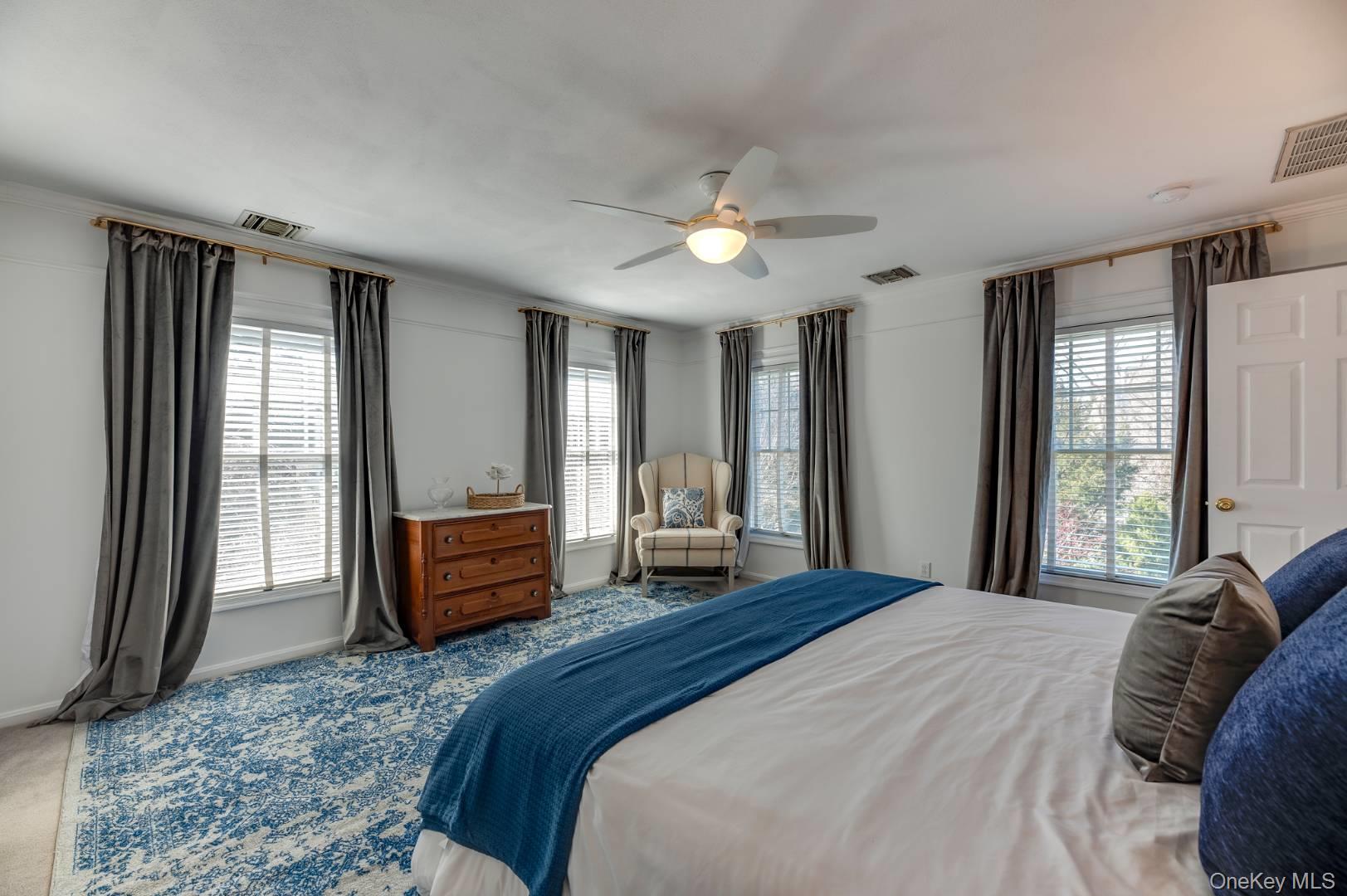 17 Clearview Farm Road, Southampton, NY 11968