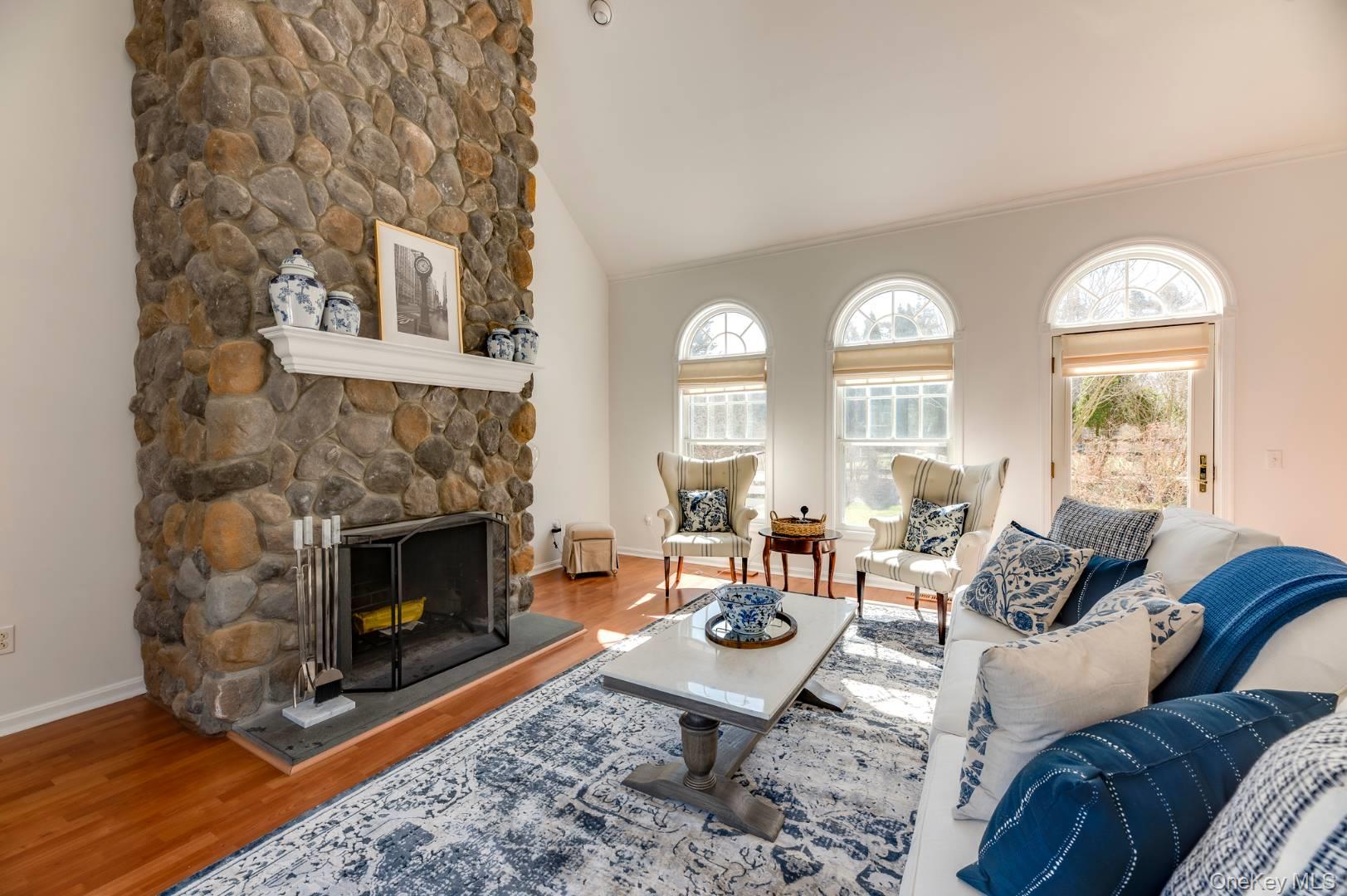 17 Clearview Farm Road, Southampton, NY 11968