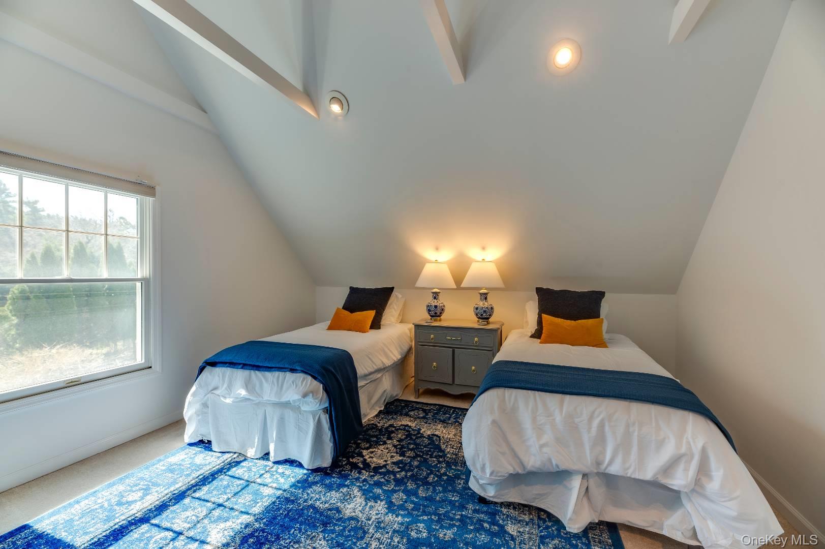 17 Clearview Farm Road, Southampton, NY 11968