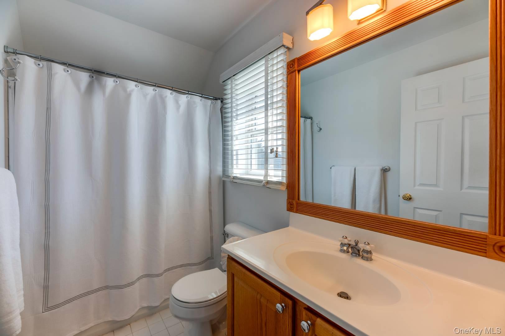 17 Clearview Farm Road, Southampton, NY 11968