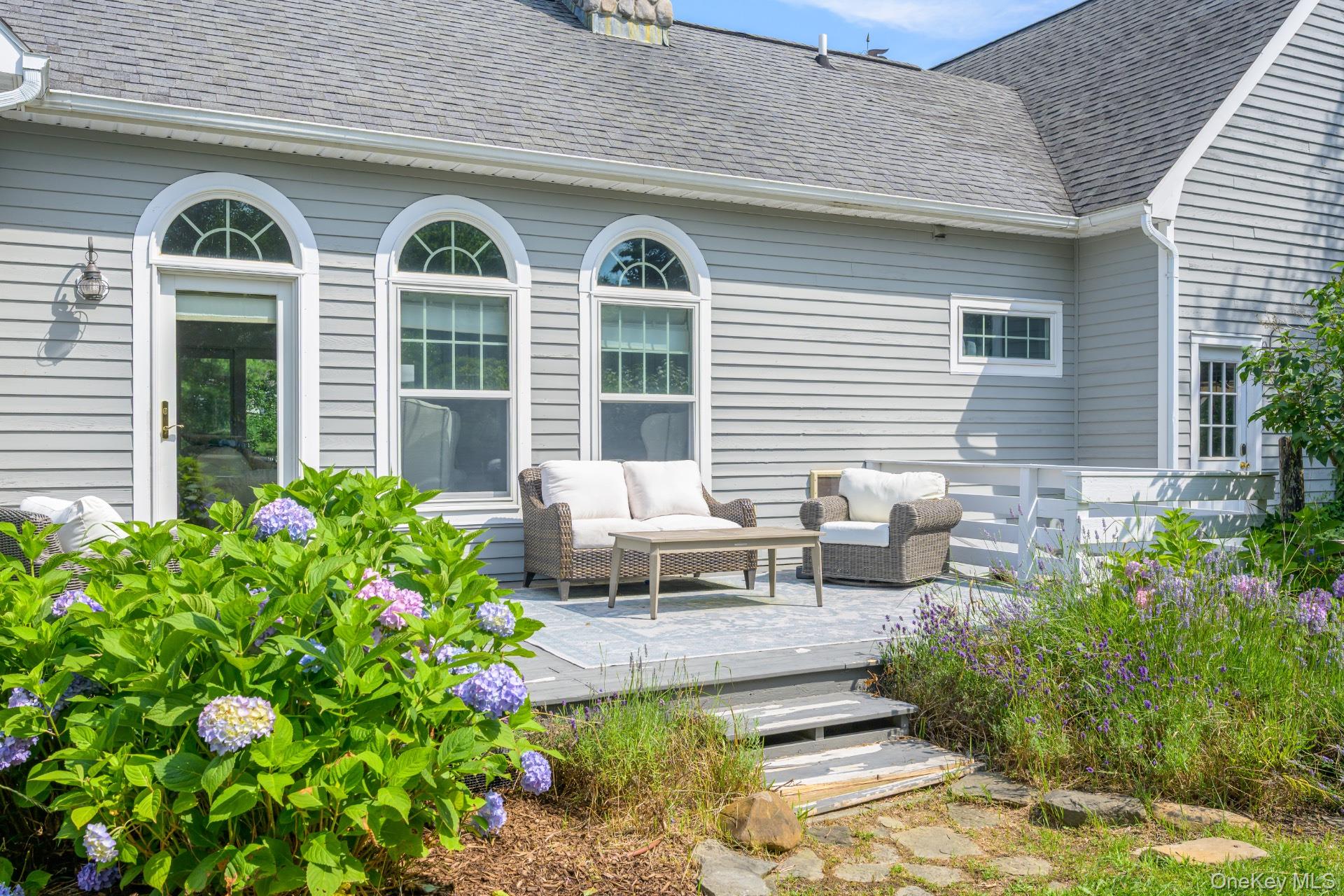 17 Clearview Farm Road, Southampton, NY 11968