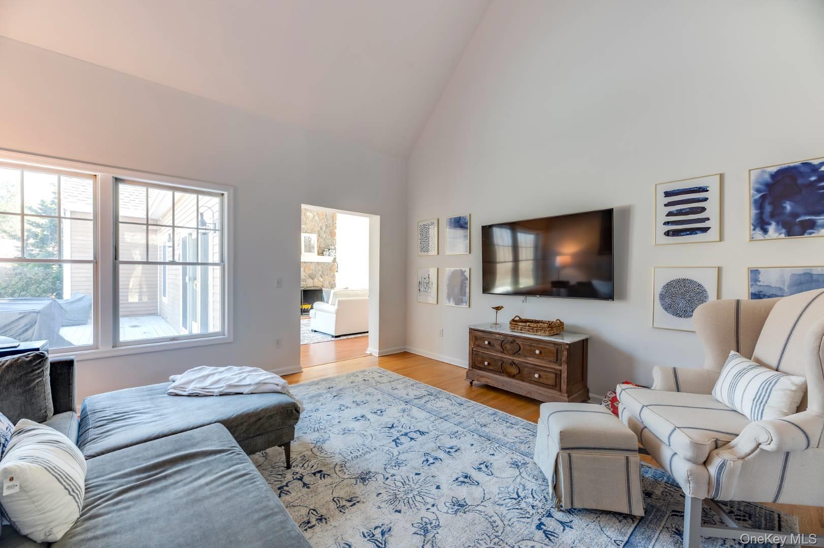 17 Clearview Farm Road, Southampton, NY 11968