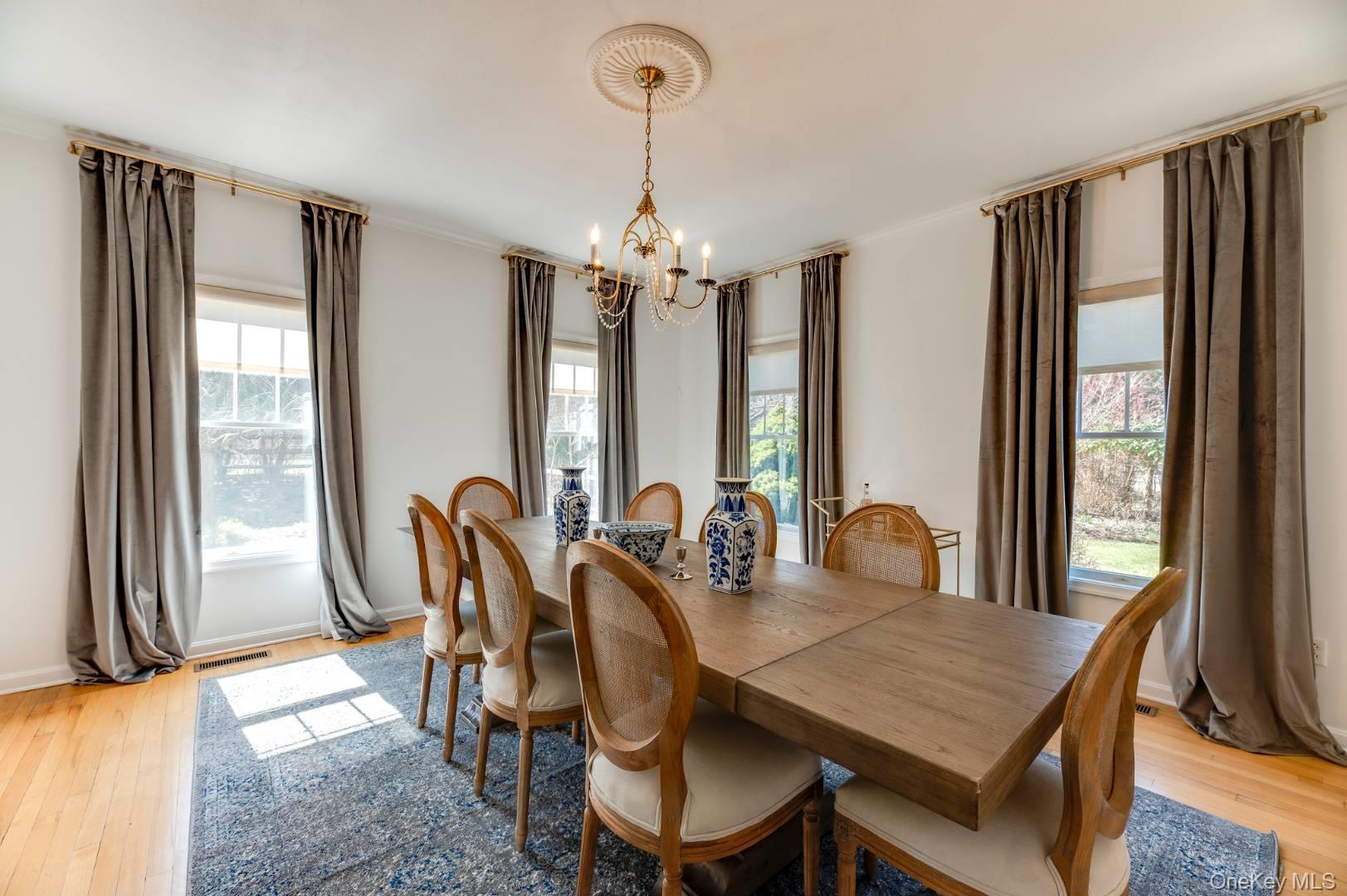 17 Clearview Farm Road, Southampton, NY 11968