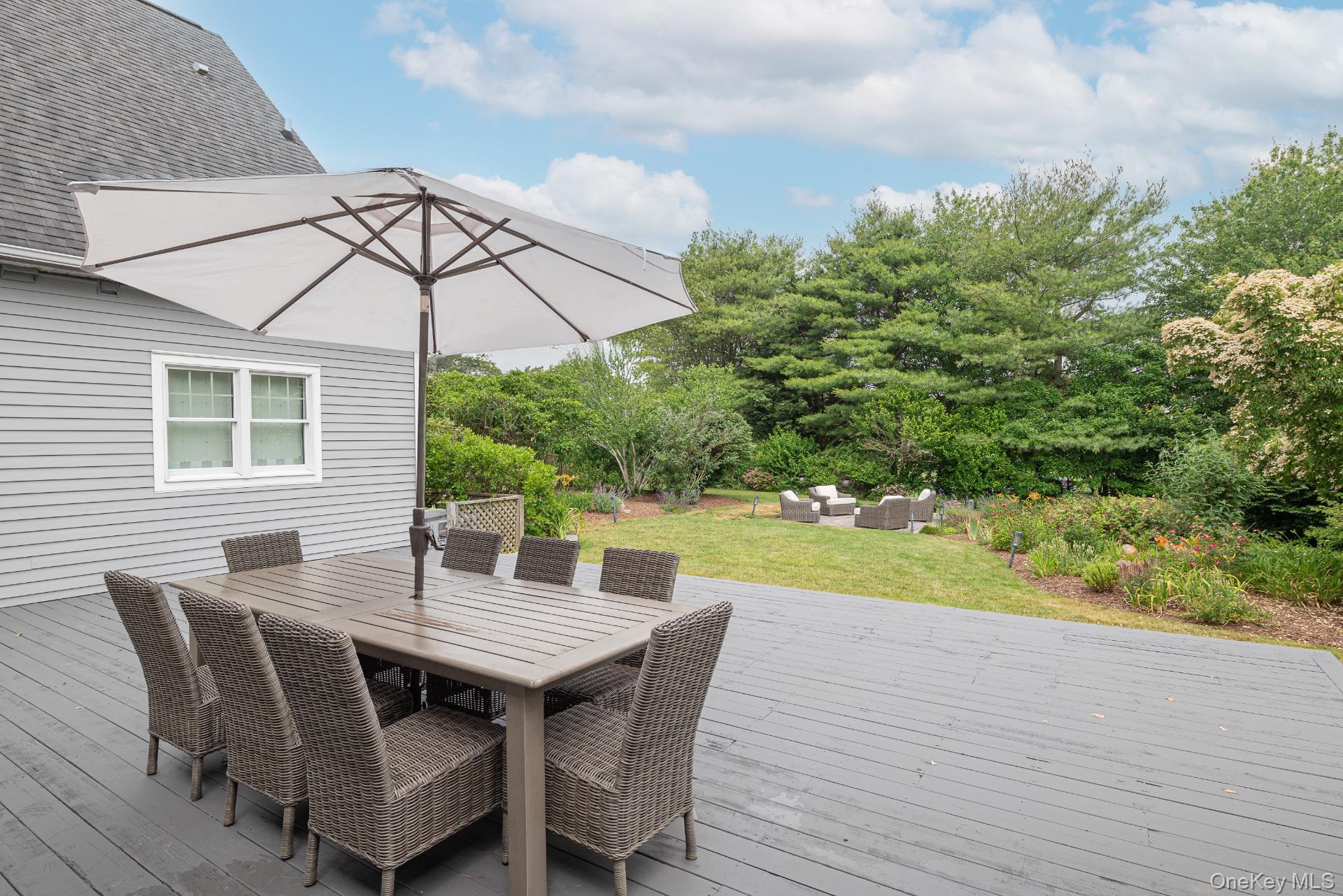 17 Clearview Farm Road, Southampton, NY 11968