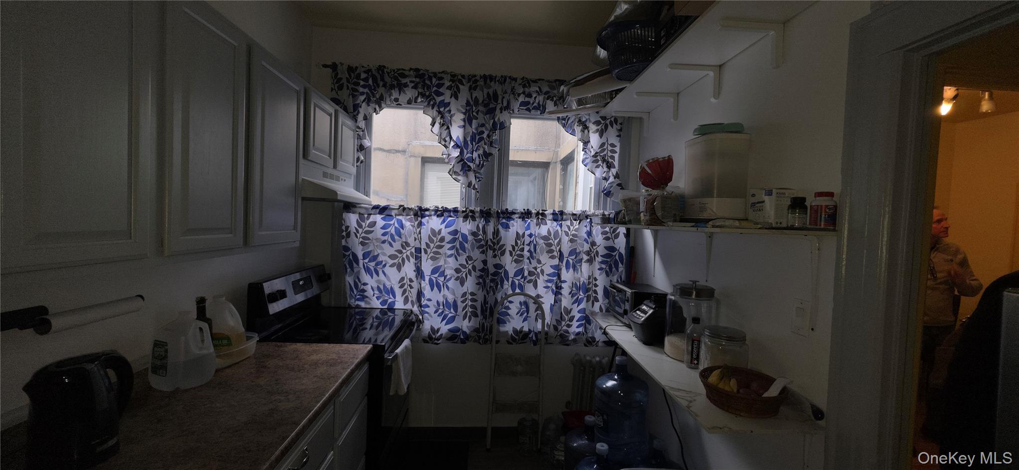 65-12 Myrtle Avenue, Glendale, NY 11385