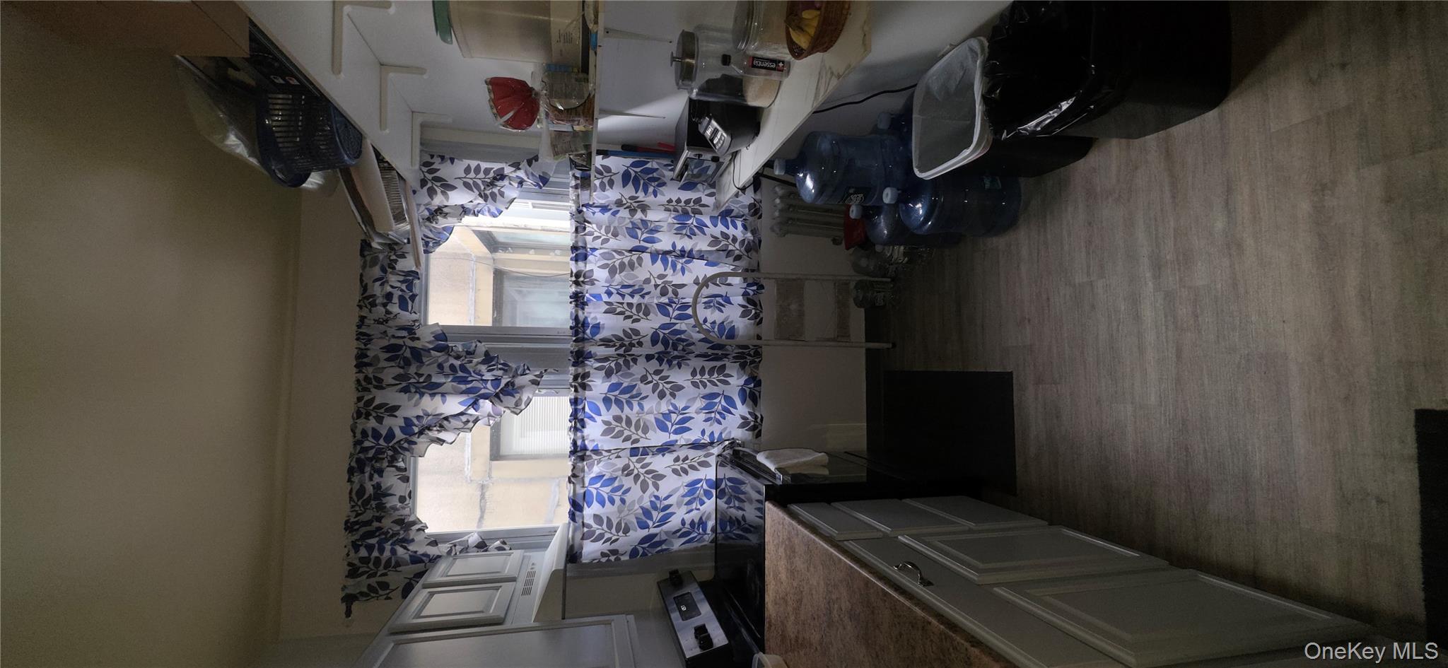 65-12 Myrtle Avenue, Glendale, NY 11385