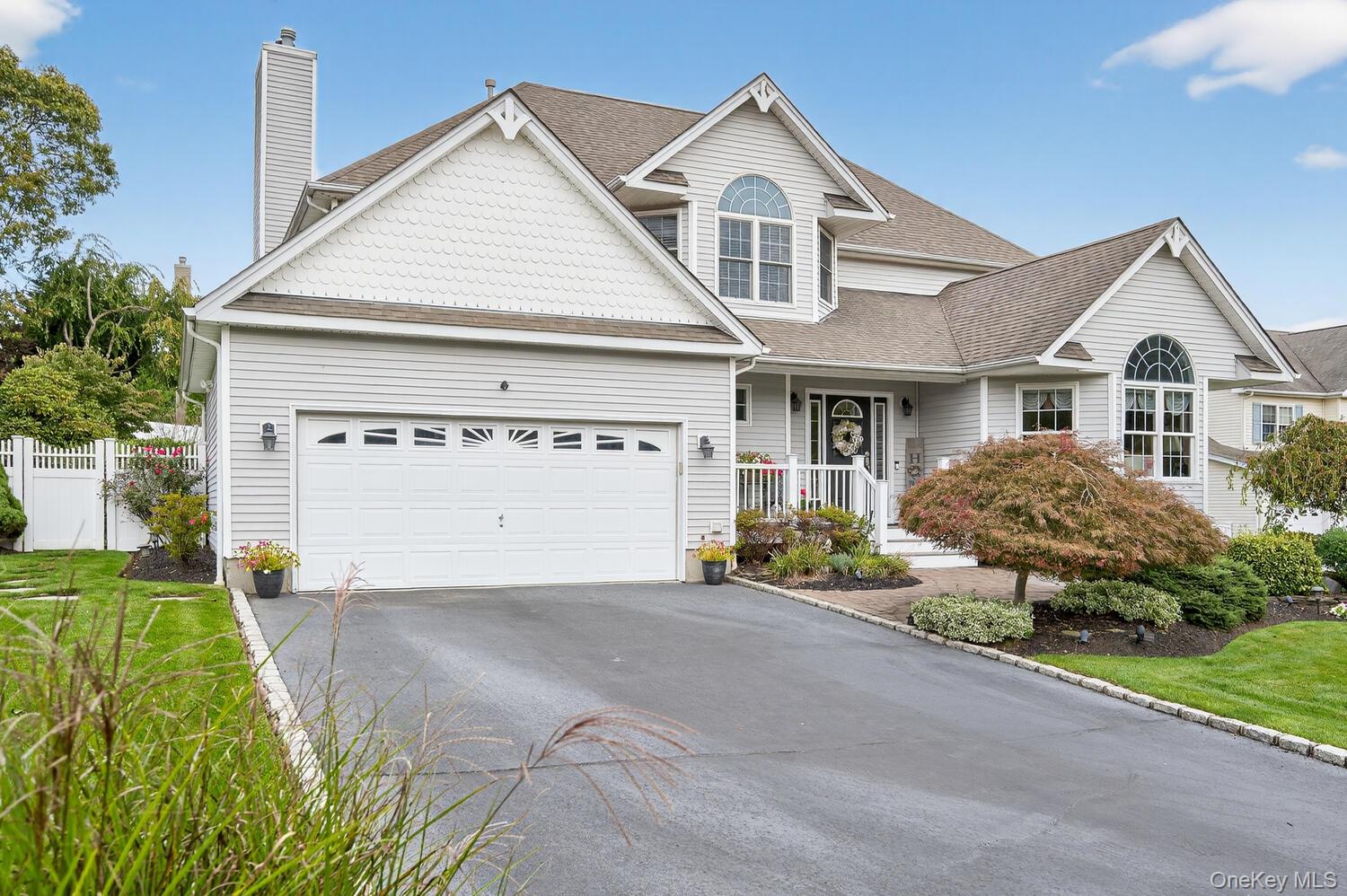 10 Manor Place, Smithtown, NY 11787