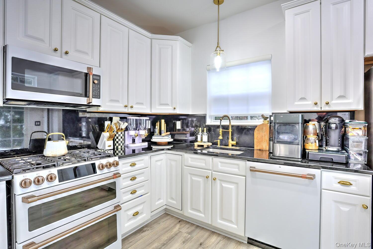 17 Gillian Court, Monroe, NY 10950