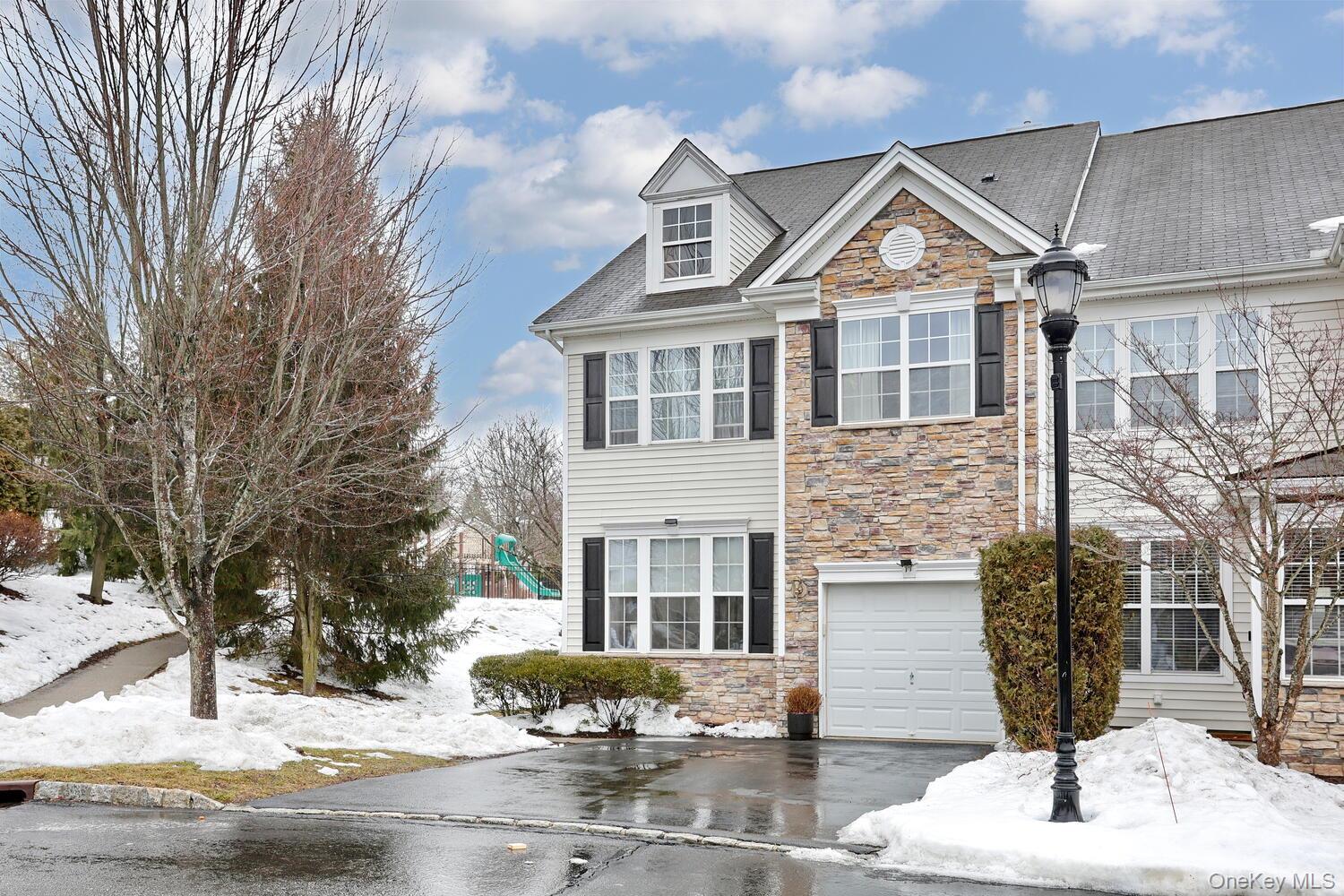 17 Gillian Court, Monroe, NY 10950