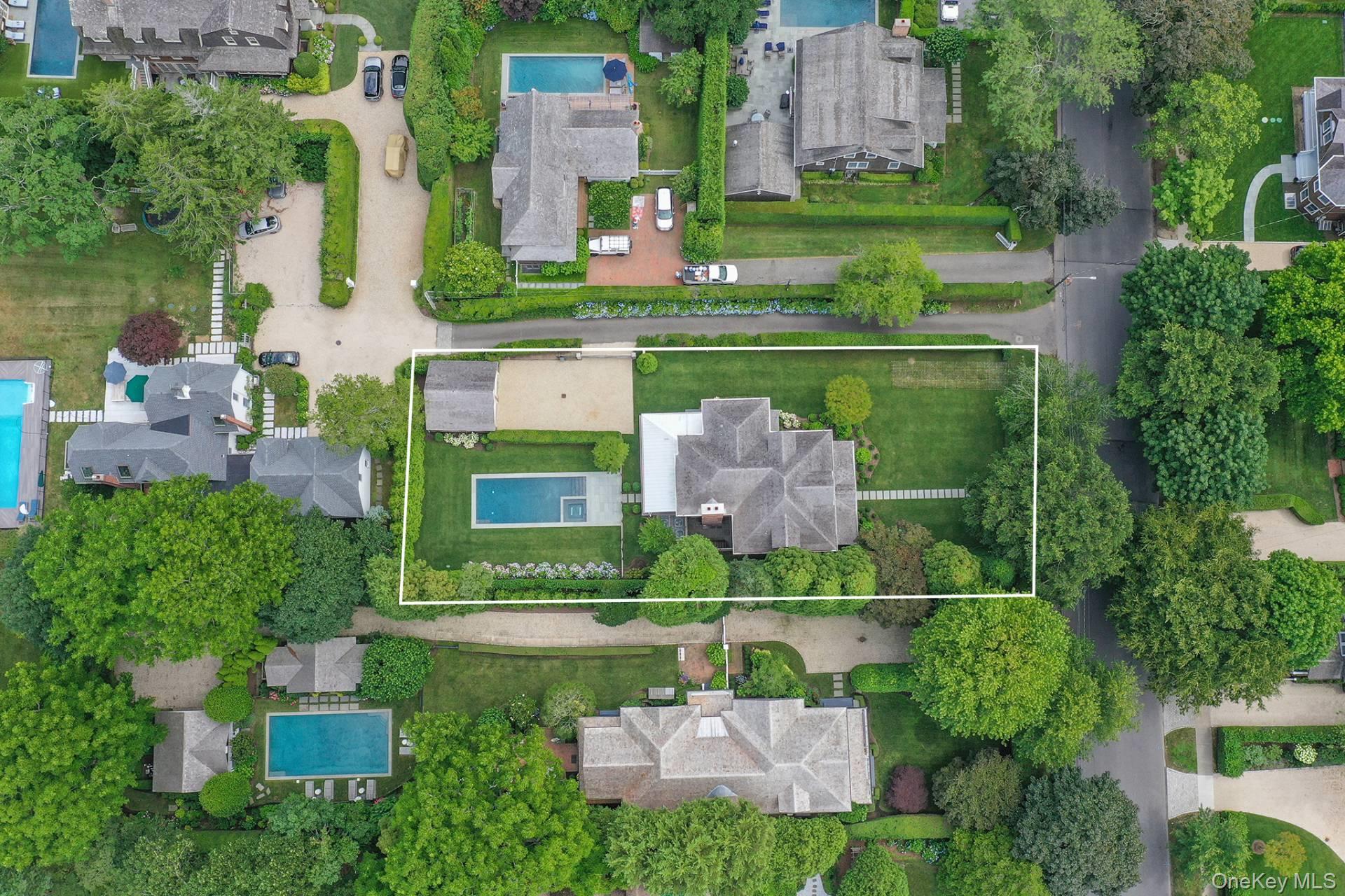 40 Elm Street, Southampton, NY 11968