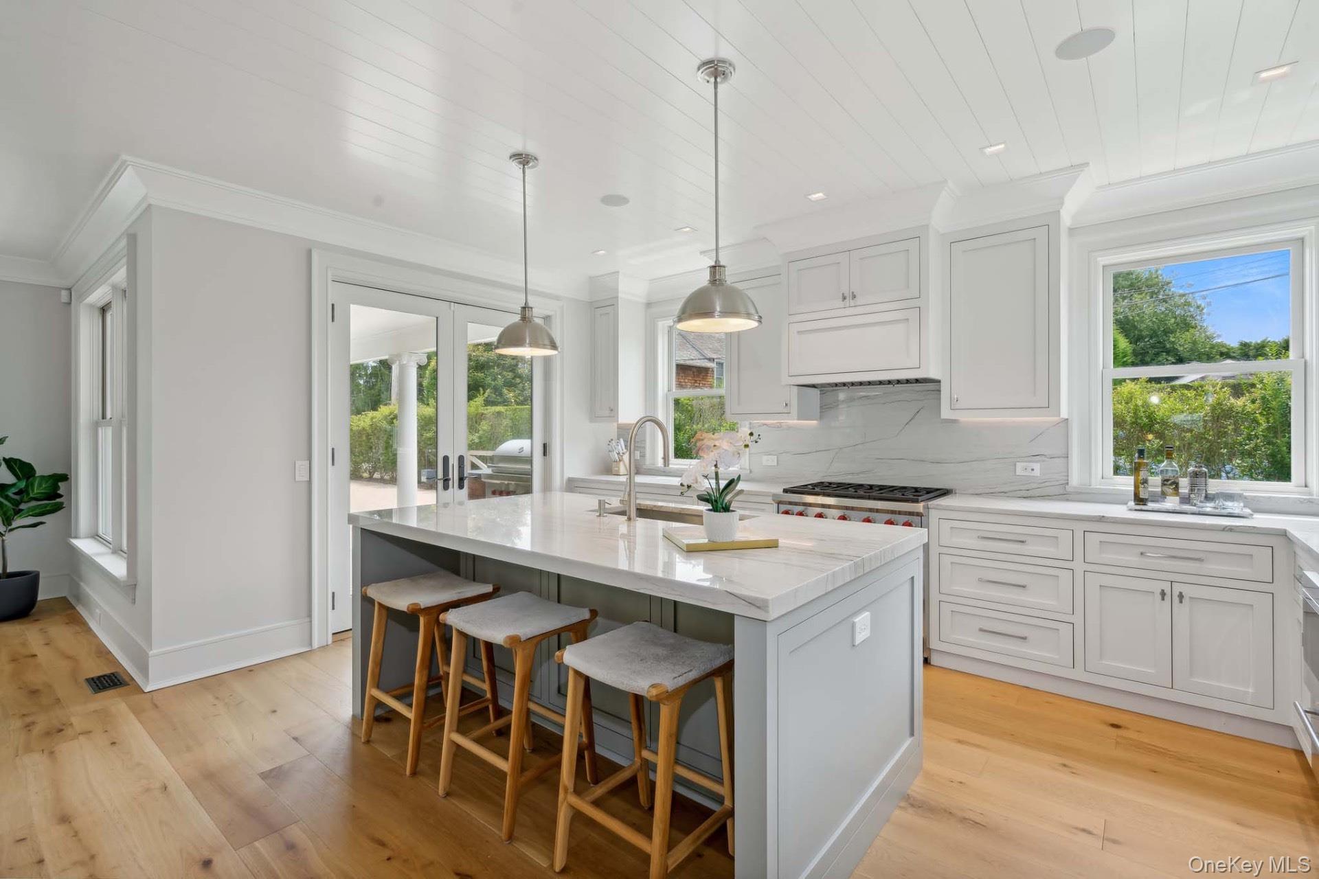 40 Elm Street, Southampton, NY 11968