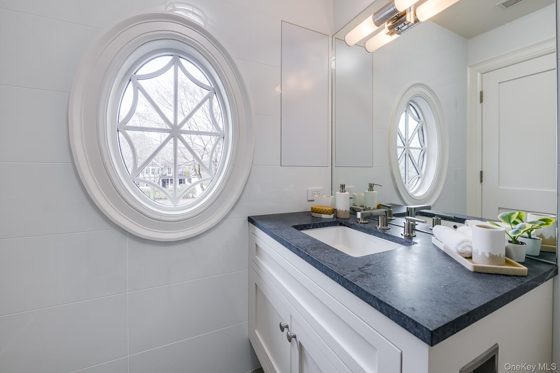 40 Elm Street, Southampton, NY 11968