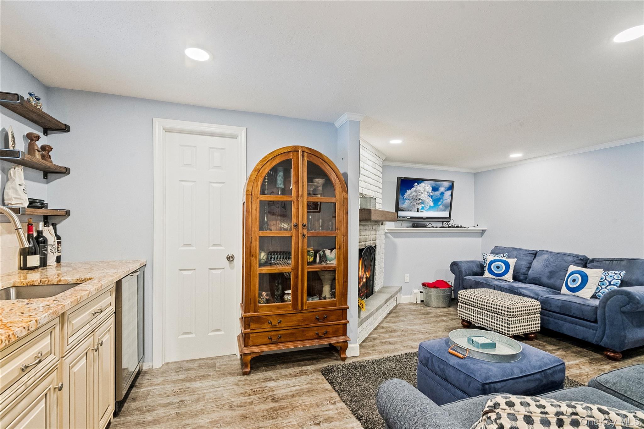 6 Stimson Place, Huntington, NY 11743