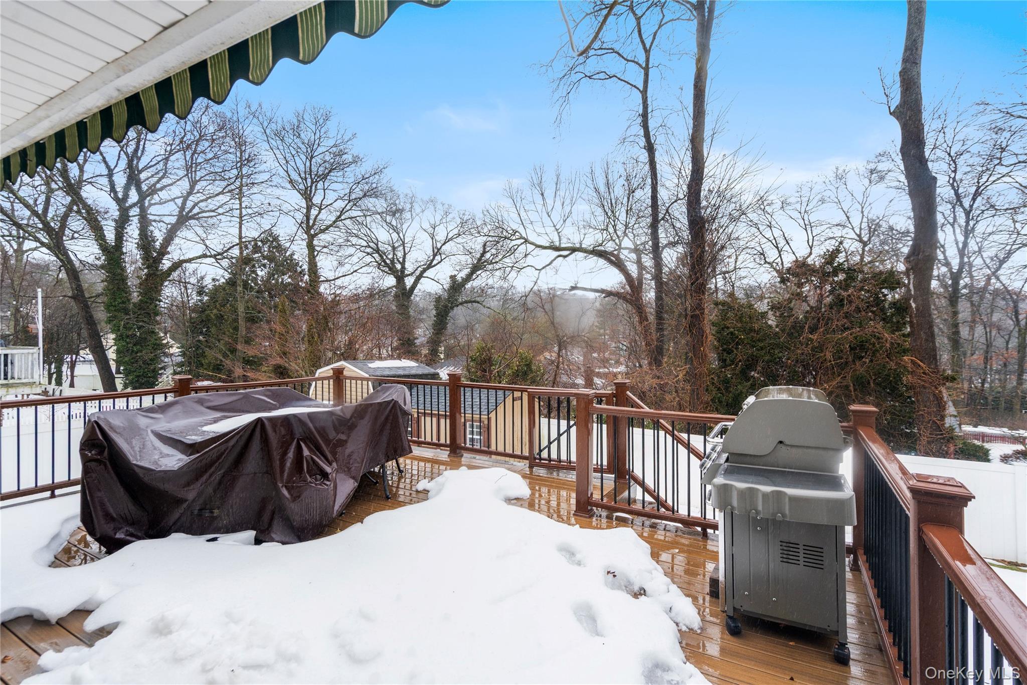 6 Stimson Place, Huntington, NY 11743