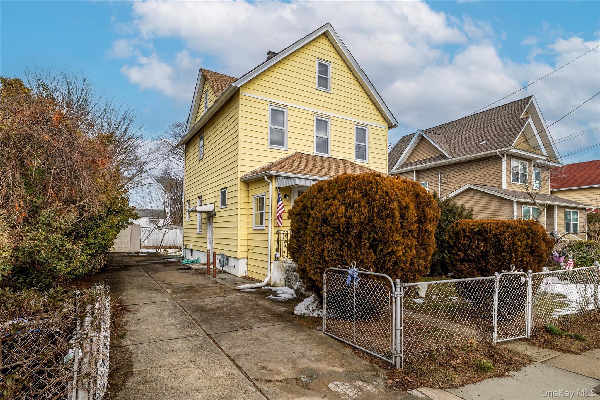 21 Washington Avenue, Lynbrook, NY 11563