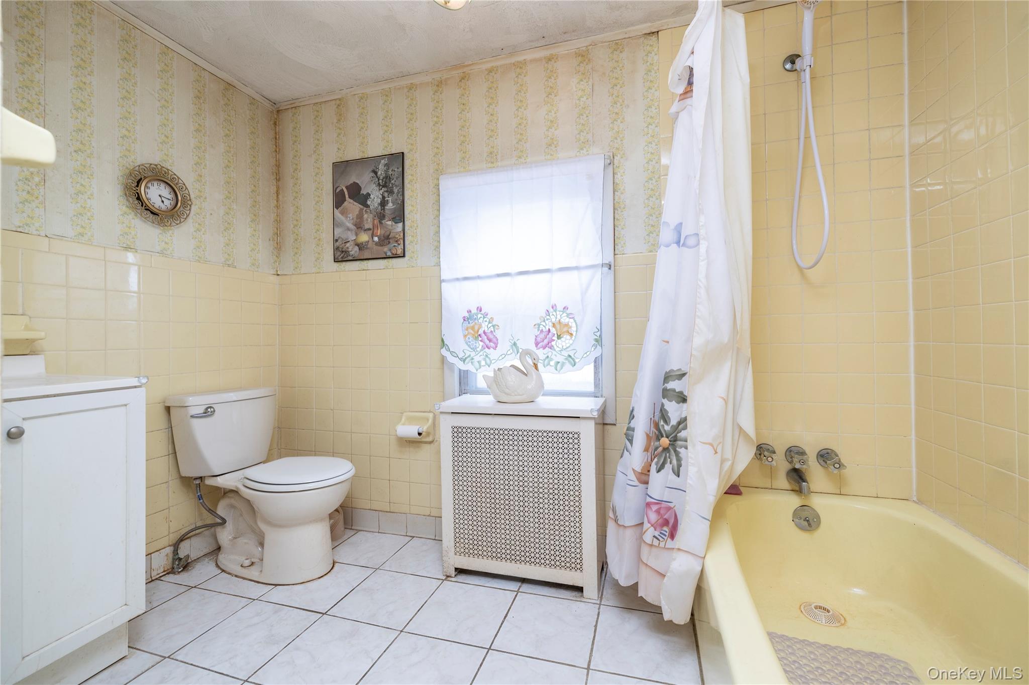 21 Washington Avenue, Lynbrook, NY 11563