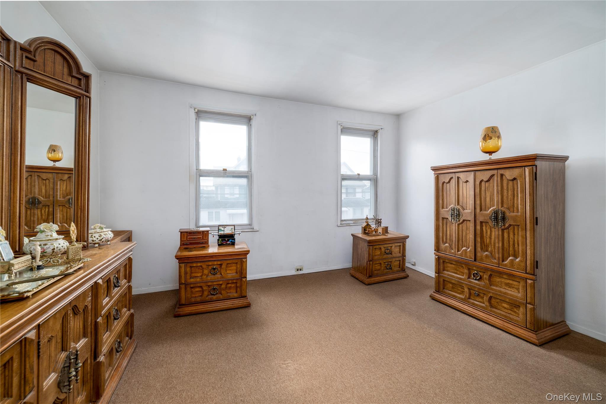 21 Washington Avenue, Lynbrook, NY 11563