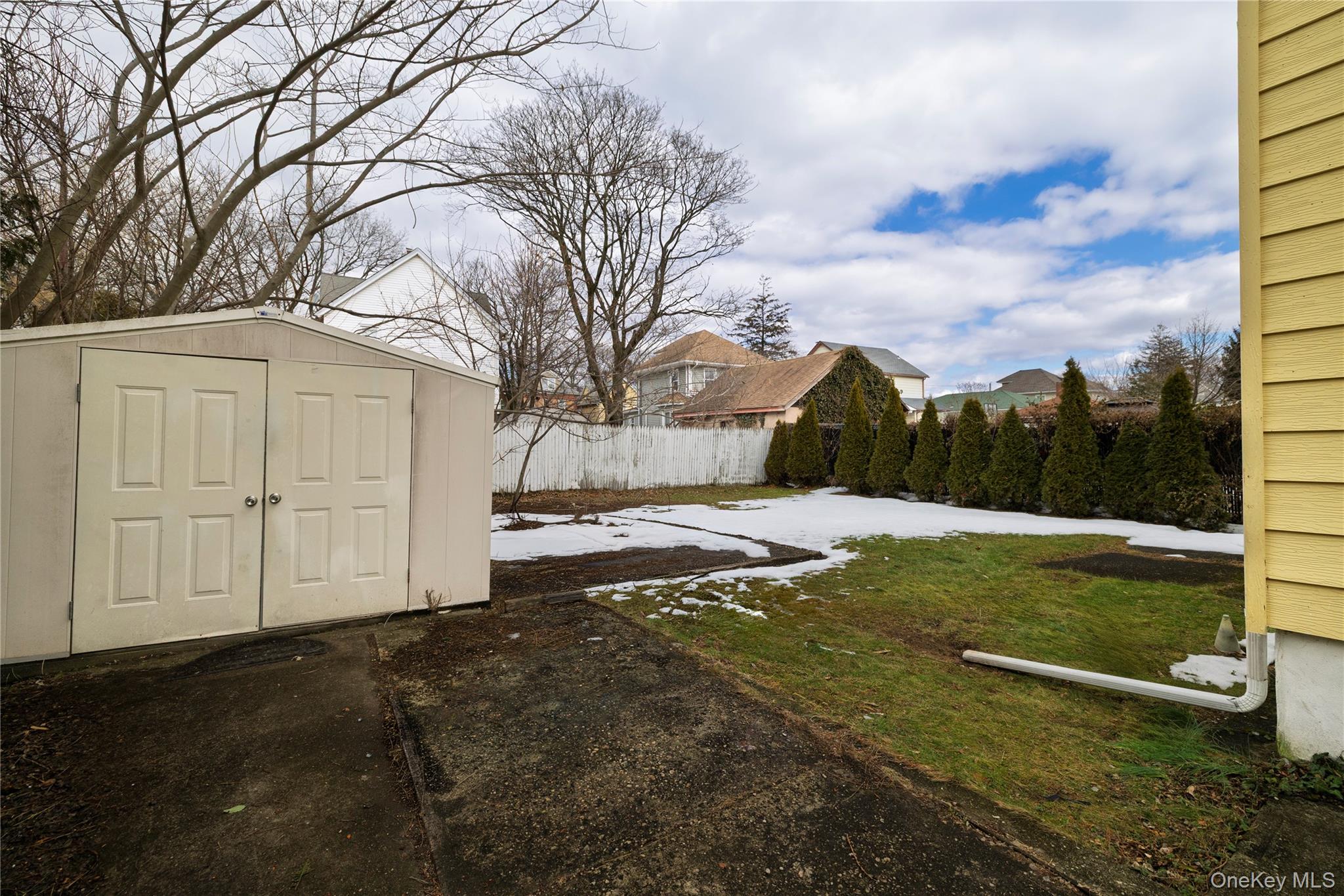 21 Washington Avenue, Lynbrook, NY 11563