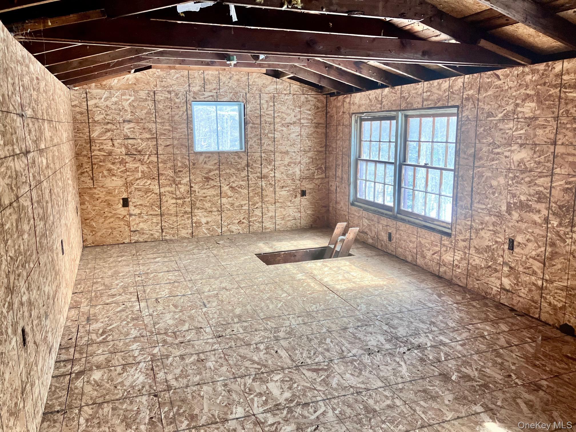 87 W Peenpack Trail, Sparrowbush, NY 12780