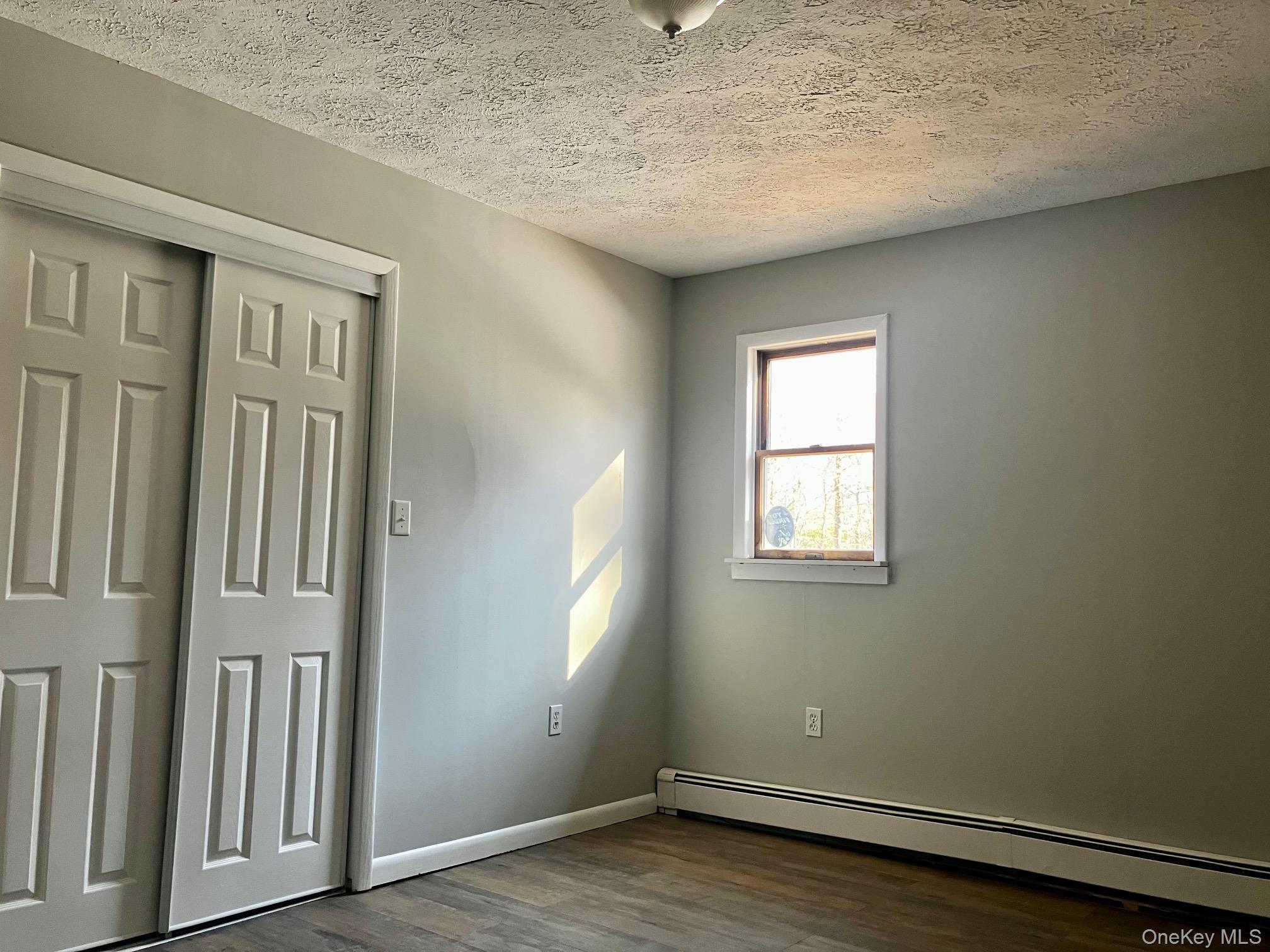 87 W Peenpack Trail, Sparrowbush, NY 12780