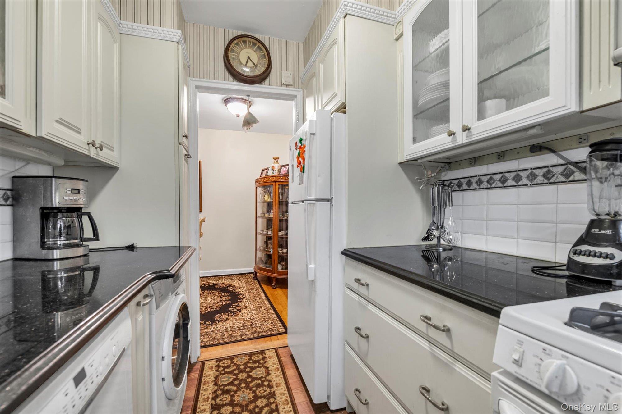 69-18 Bell Boulevard # B, Bayside, NY 11364