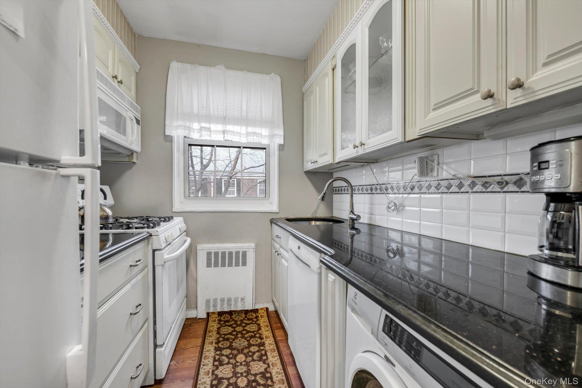 69-18 Bell Boulevard # B, Bayside, NY 11364