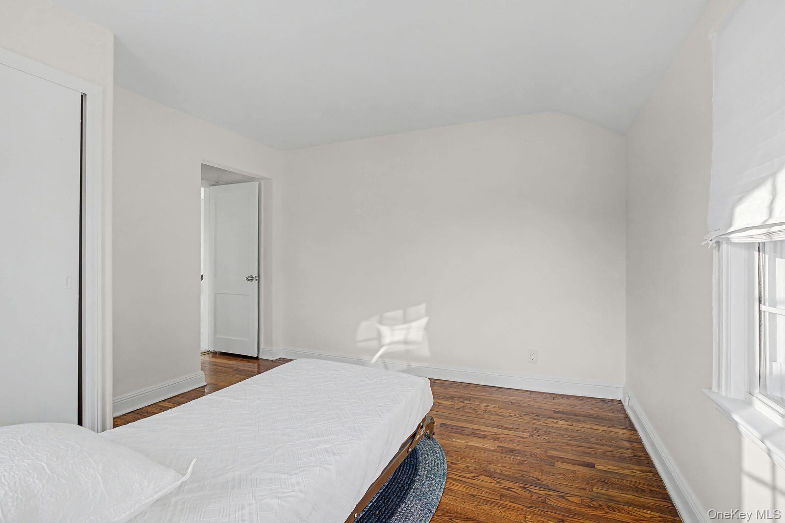 91 Ireland Place, Amityville, NY 11701