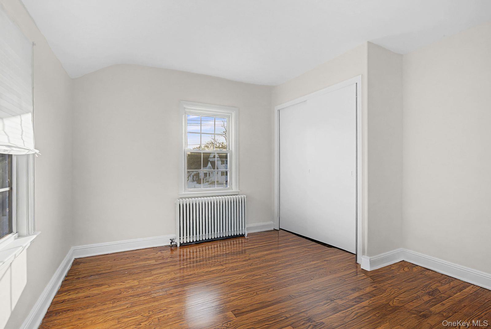 91 Ireland Place, Amityville, NY 11701