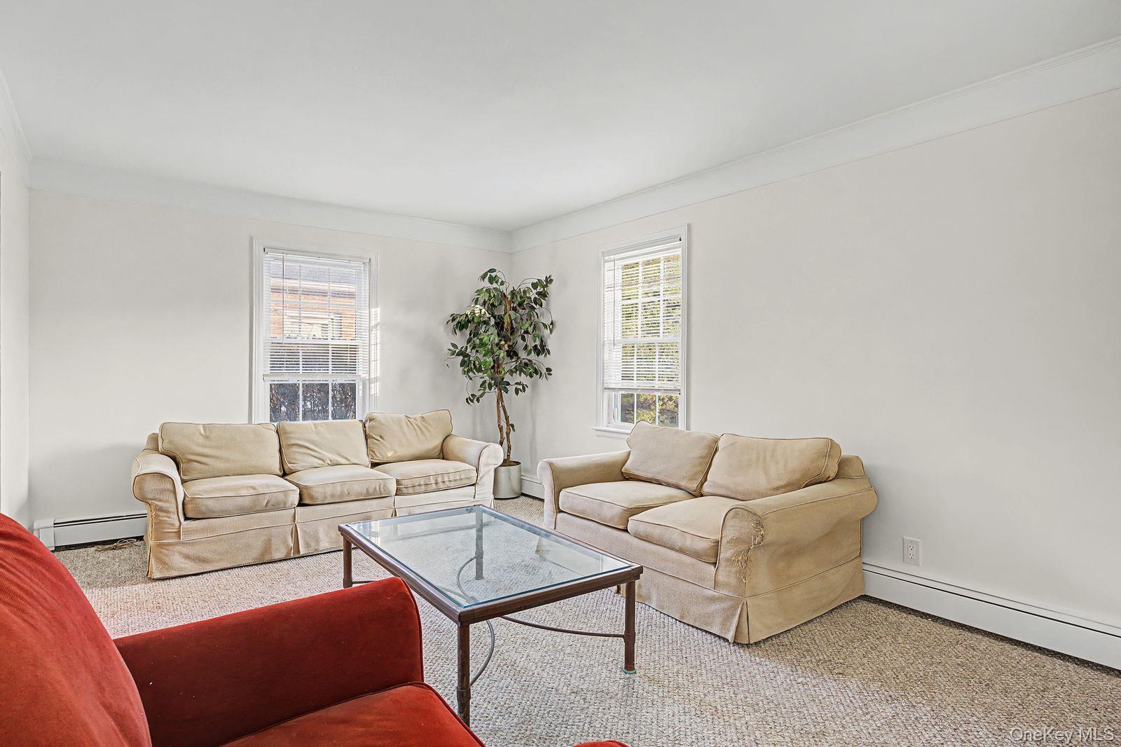 91 Ireland Place, Amityville, NY 11701