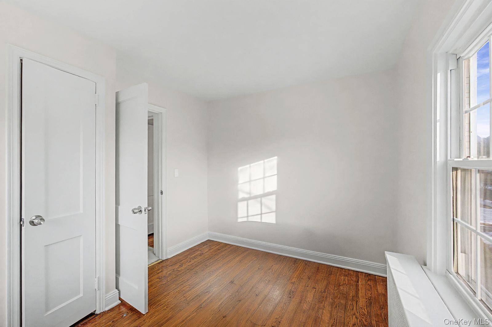 91 Ireland Place, Amityville, NY 11701