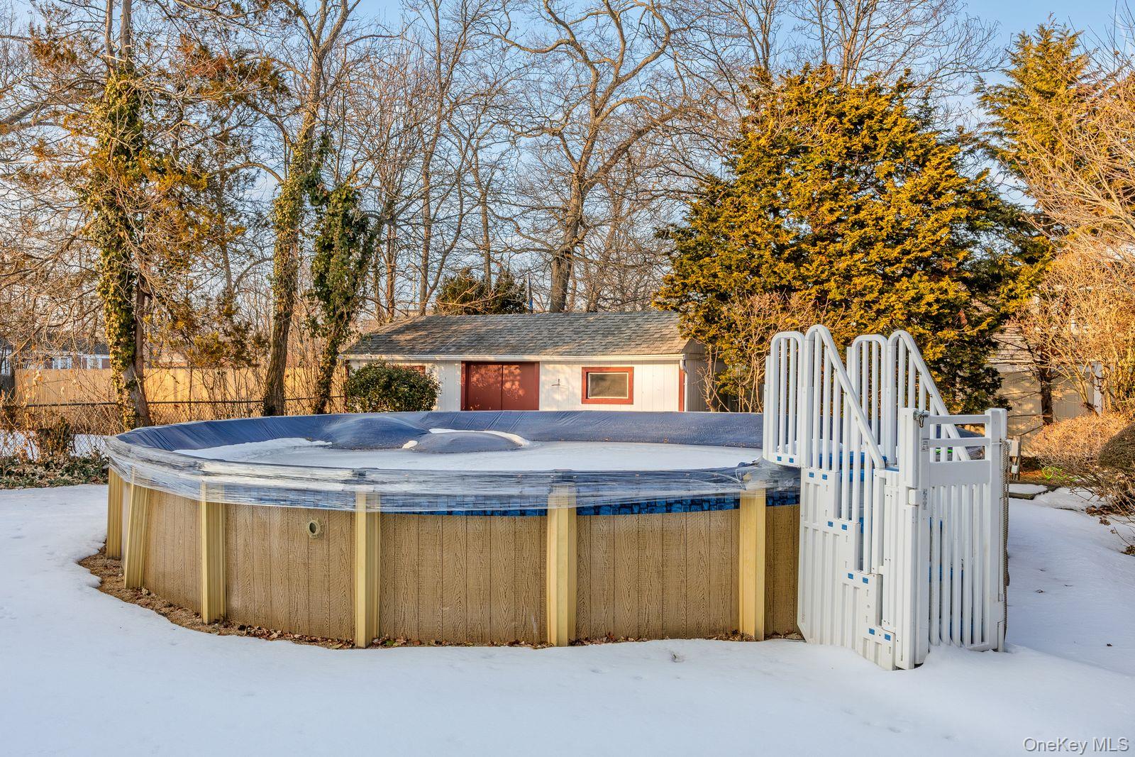 91 Ireland Place, Amityville, NY 11701