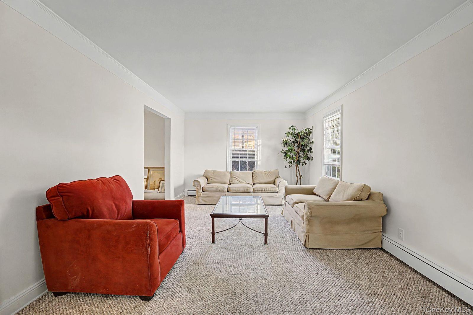 91 Ireland Place, Amityville, NY 11701