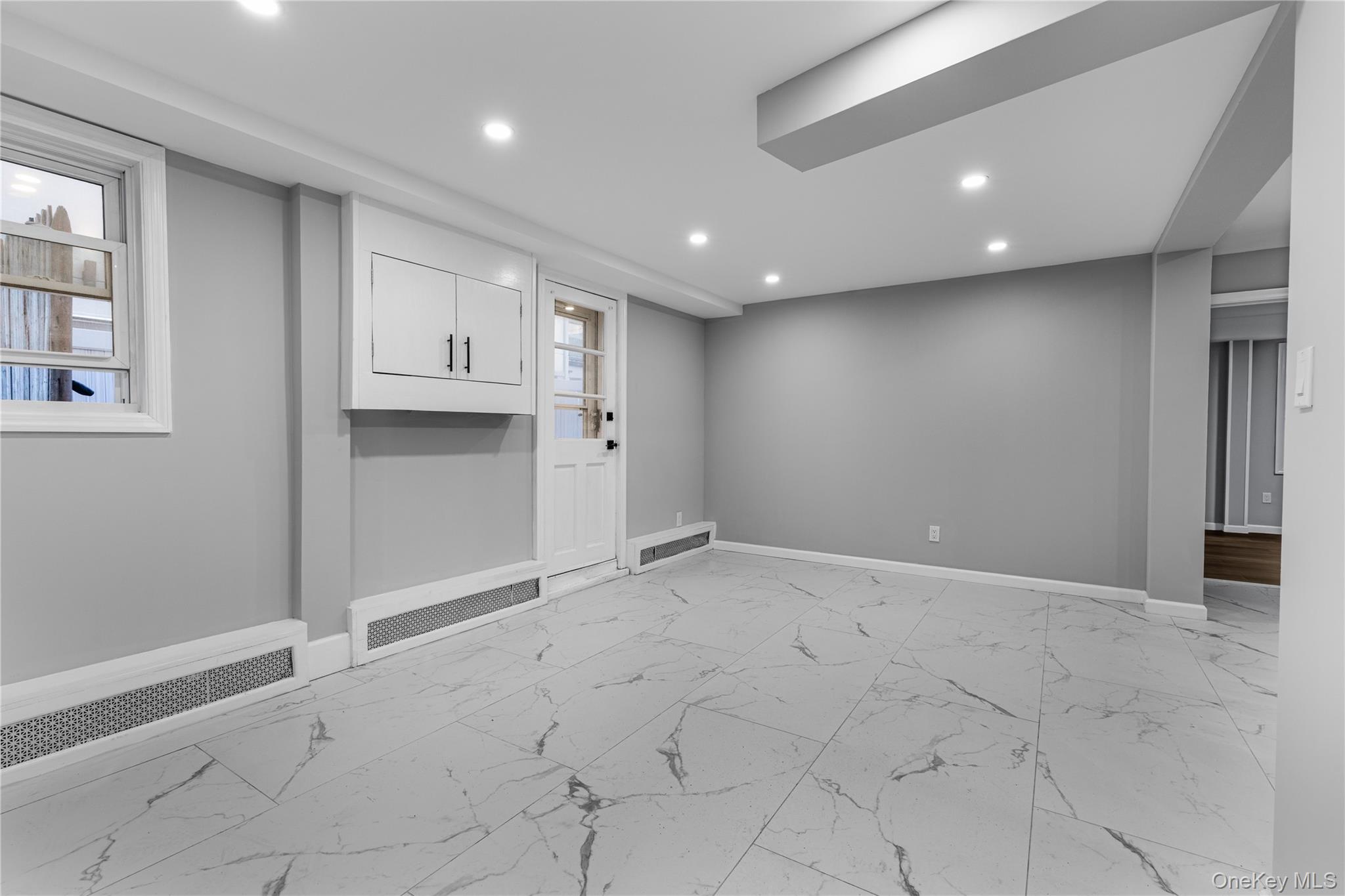 840 E Broadway # lower, Long Beach, NY 11561