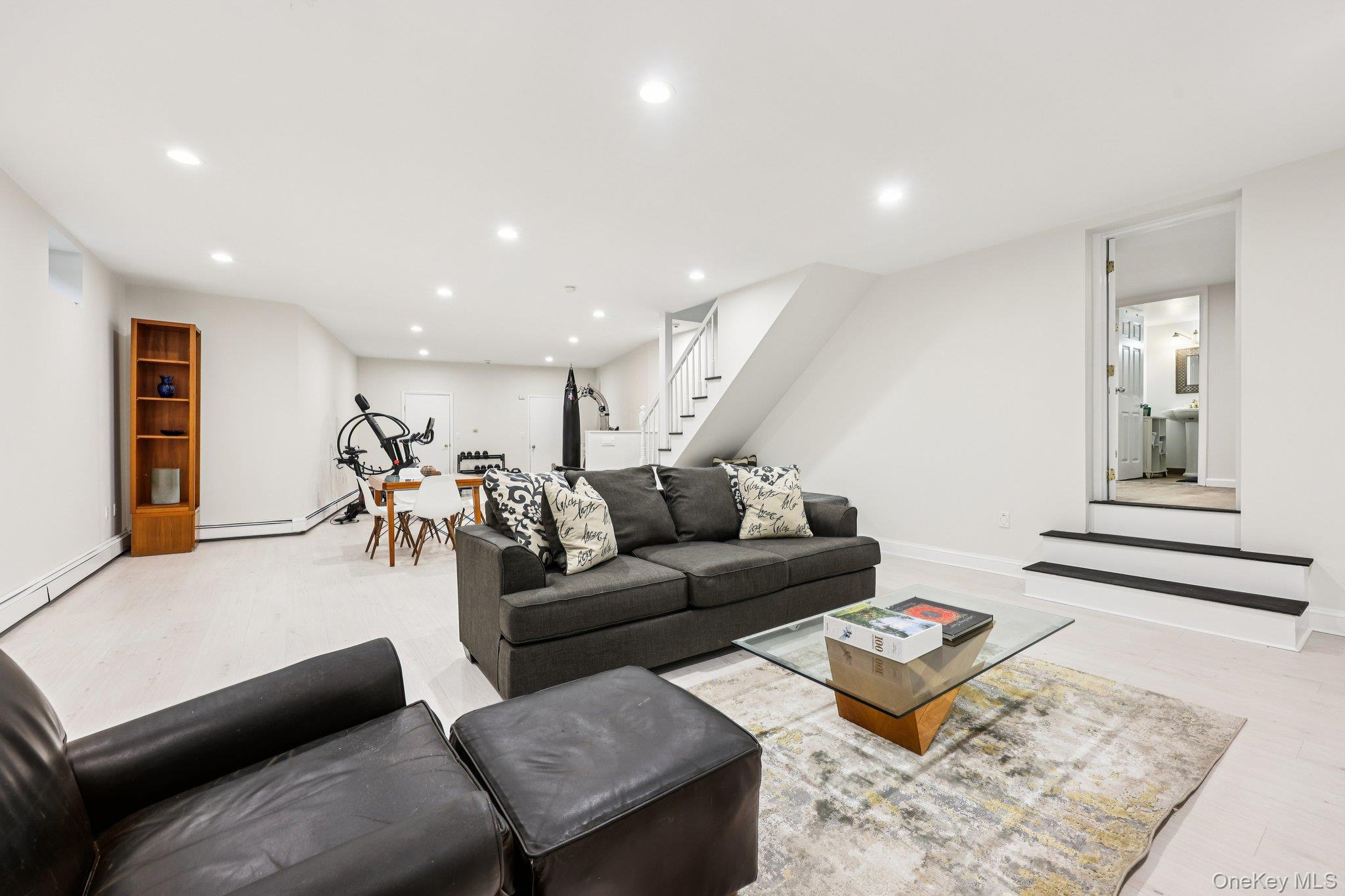 6 Carol Lane, Mamaroneck, NY 10543