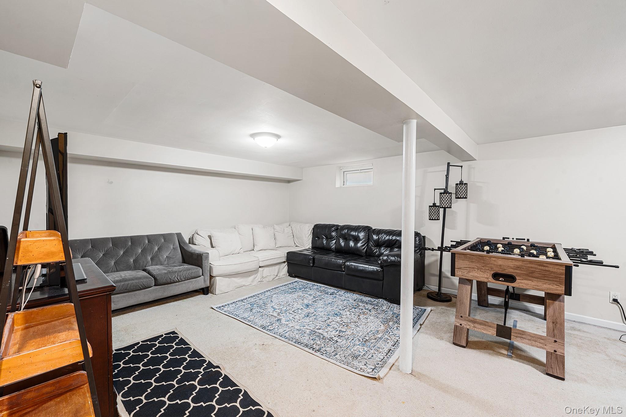 7 Cambridge Avenue, Bethpage, NY 11714