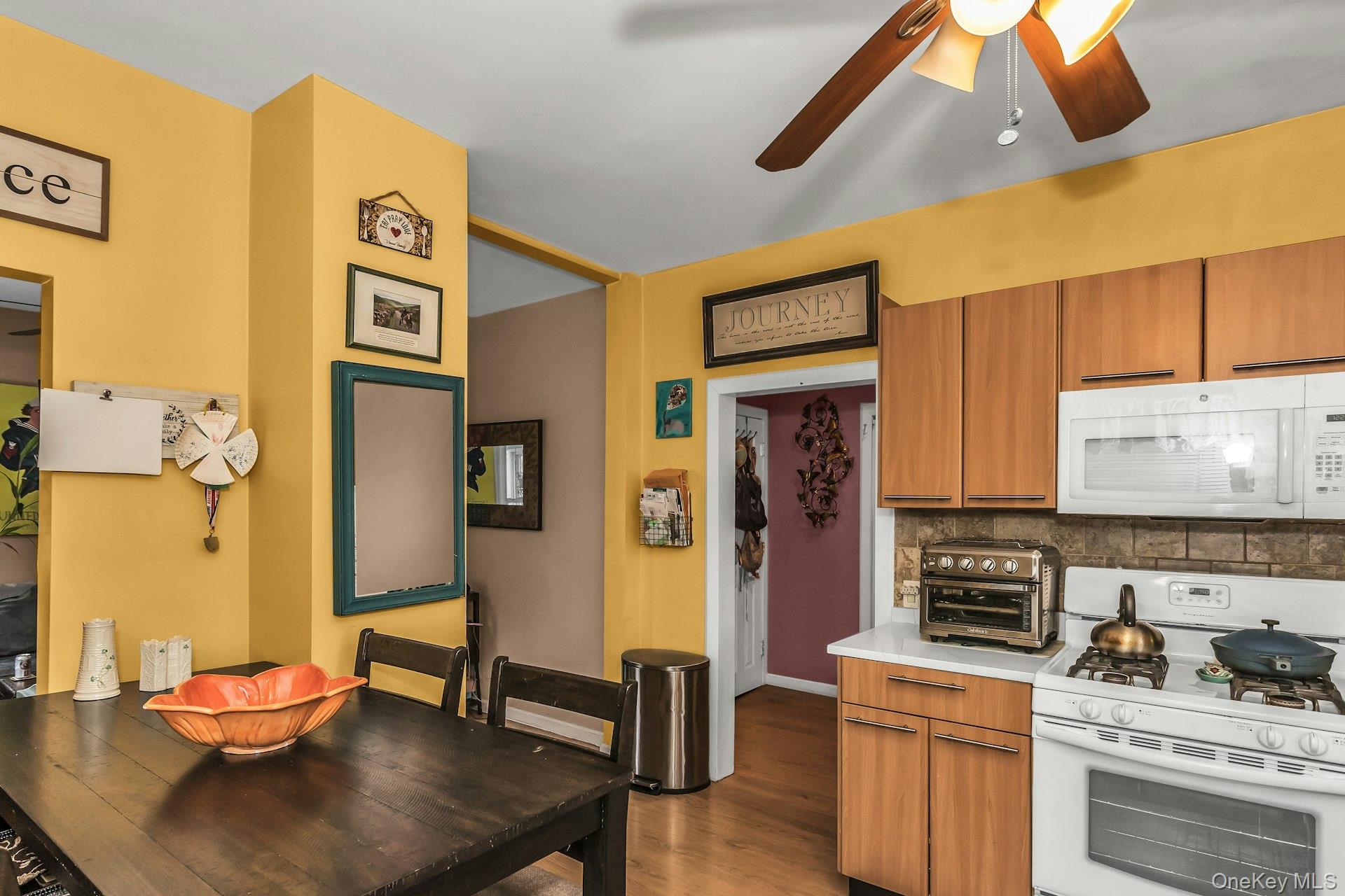 16 Altamont Avenue, Sea Cliff, NY 11579