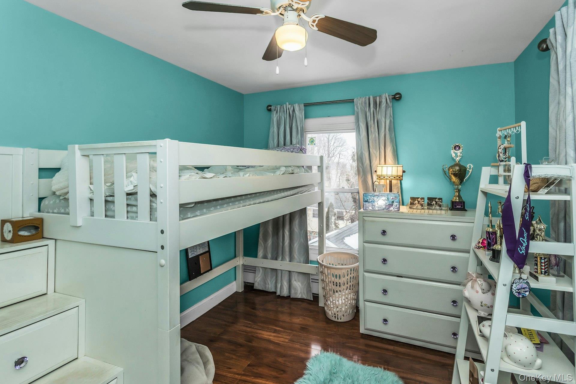 16 Altamont Avenue, Sea Cliff, NY 11579