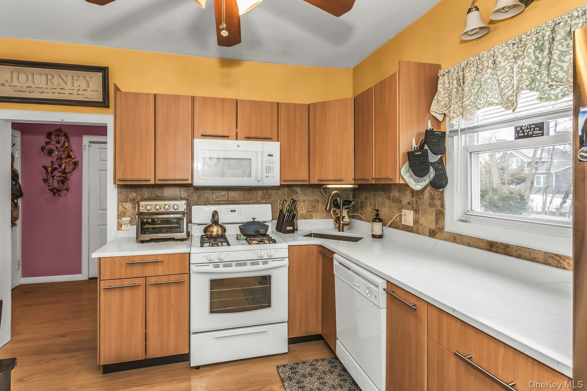 16 Altamont Avenue, Sea Cliff, NY 11579