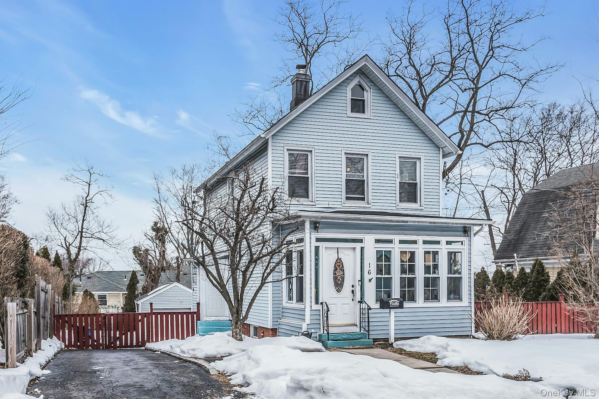 16 Altamont Avenue, Sea Cliff, NY 11579