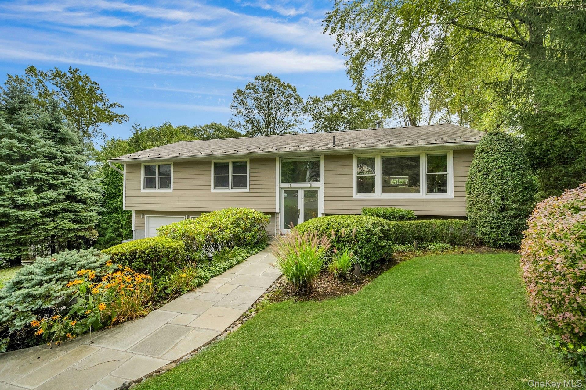 32 Penny Lane, Scarsdale, NY 10583