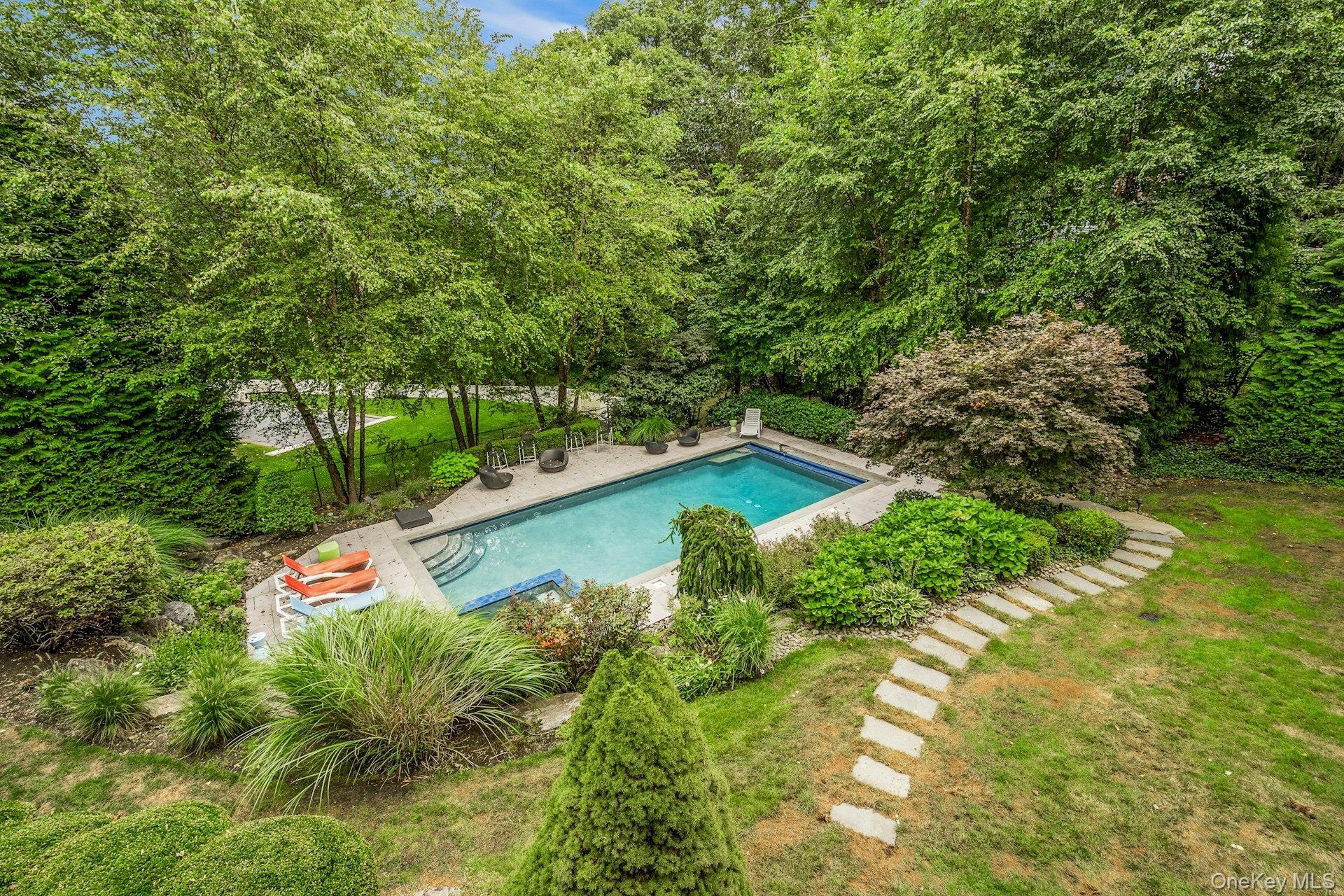 32 Penny Lane, Scarsdale, NY 10583