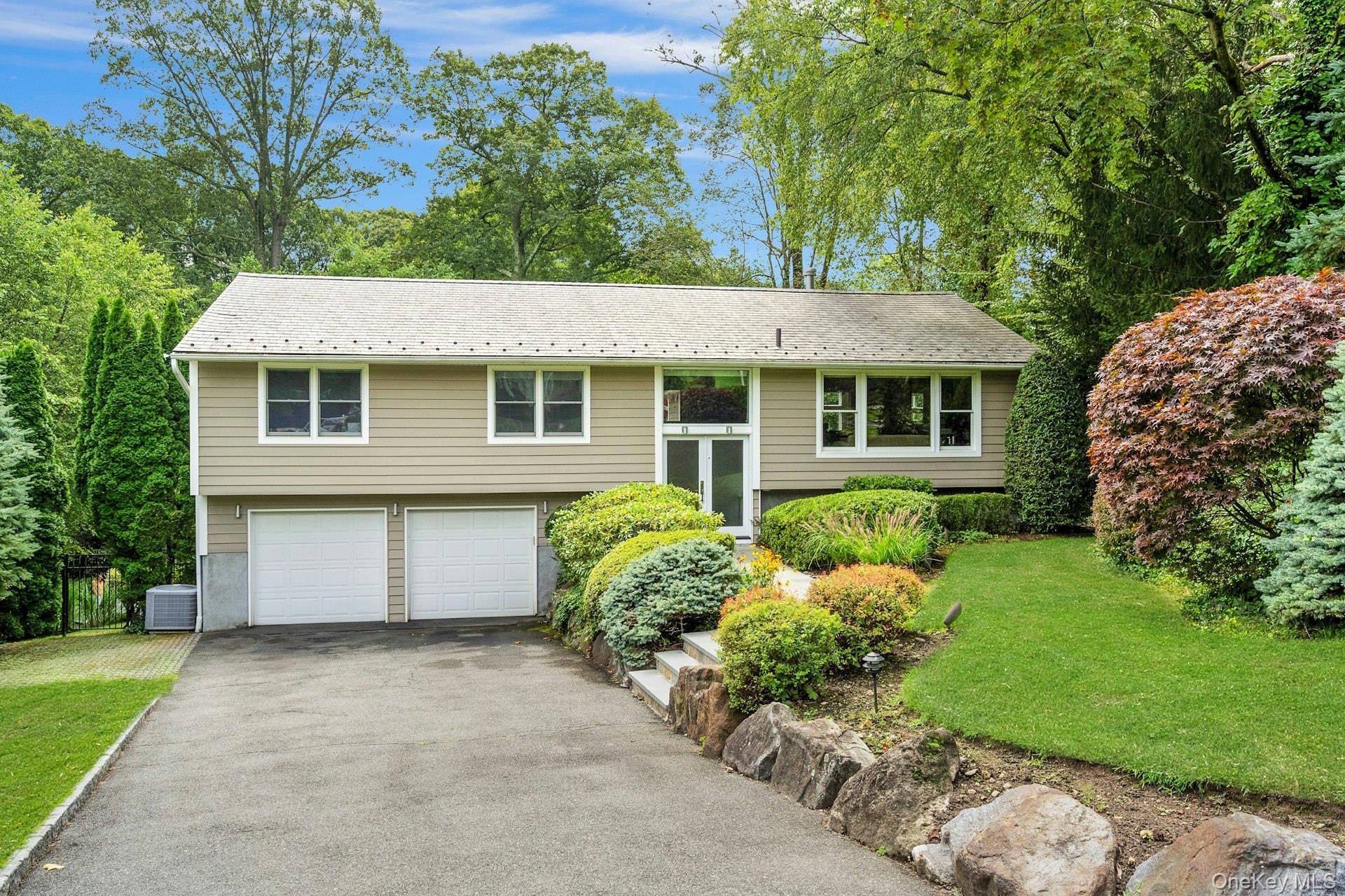 32 Penny Lane, Scarsdale, NY 10583