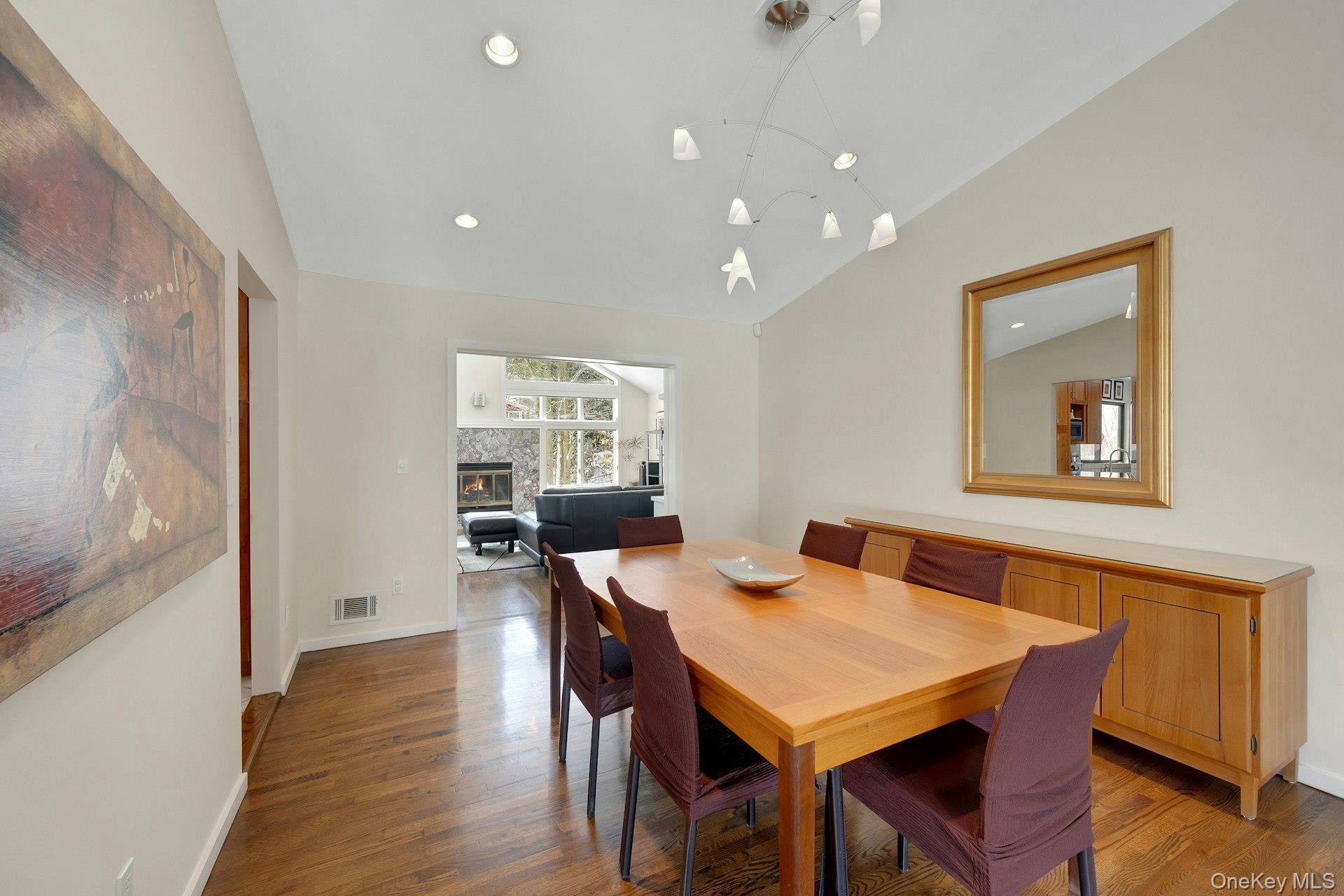 32 Penny Lane, Scarsdale, NY 10583