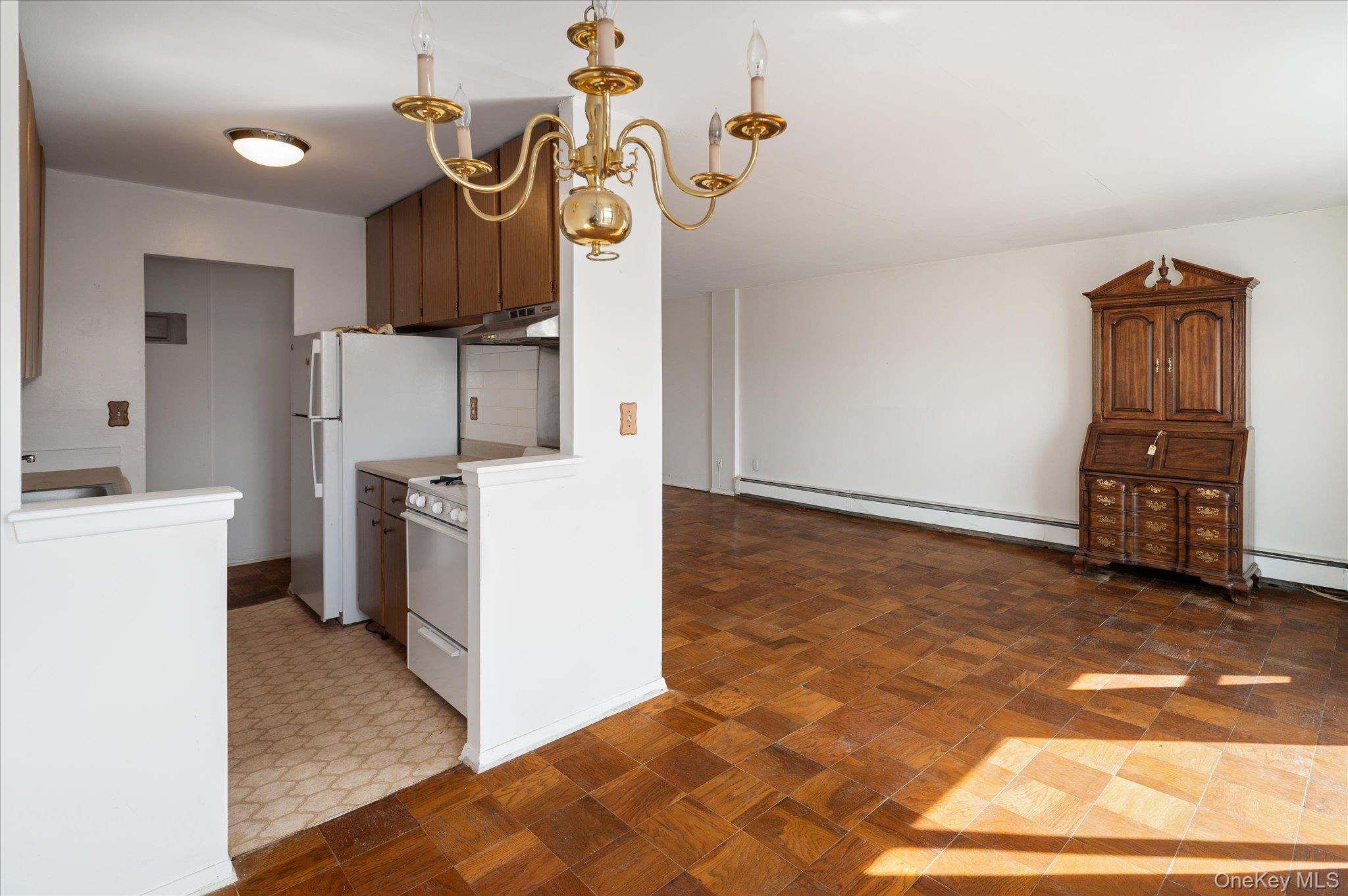 25 Stewart Place # 716, Mount Kisco, NY 10549